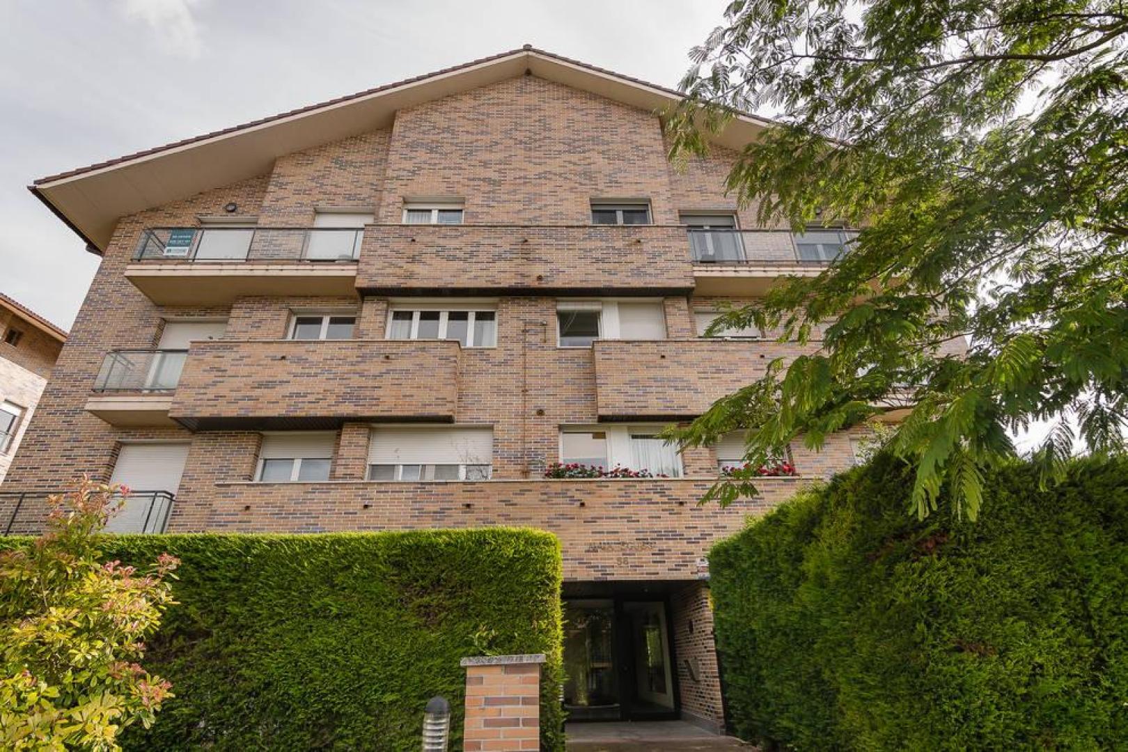 Gorráiz: ático en Egues 56