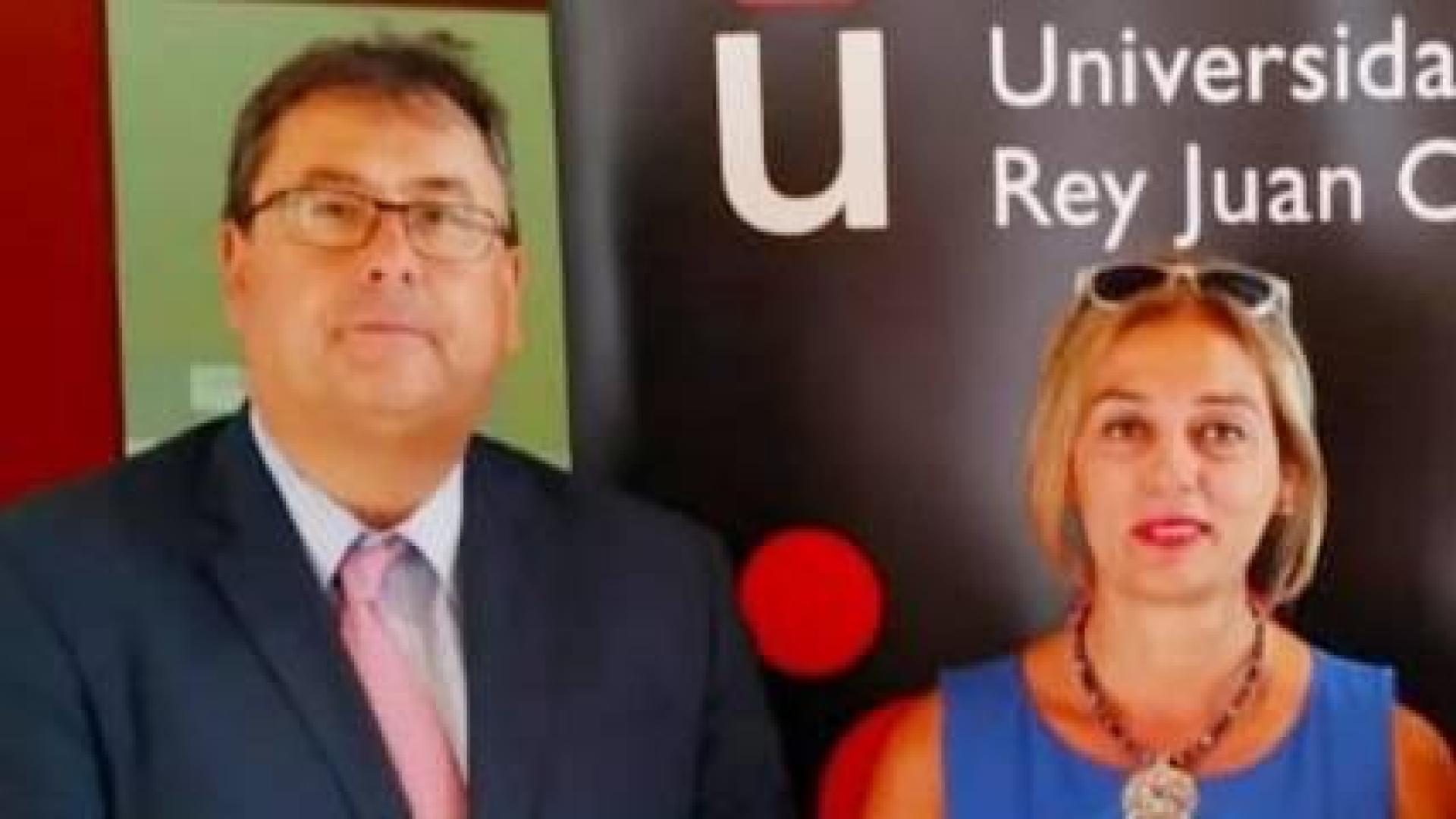 José Manuel Azcona, catedrático de Historia Contemporánea de la Universidad Rey Juan Carlos de Madrid, y Majlinda Abdiu, profesora de Literatura Española e Hispanoamericana de la Universidad de Tirana (Albania), son los autores del libro 'La política exterior de la Corona de Aragón en los Balcanes (1416-1478).