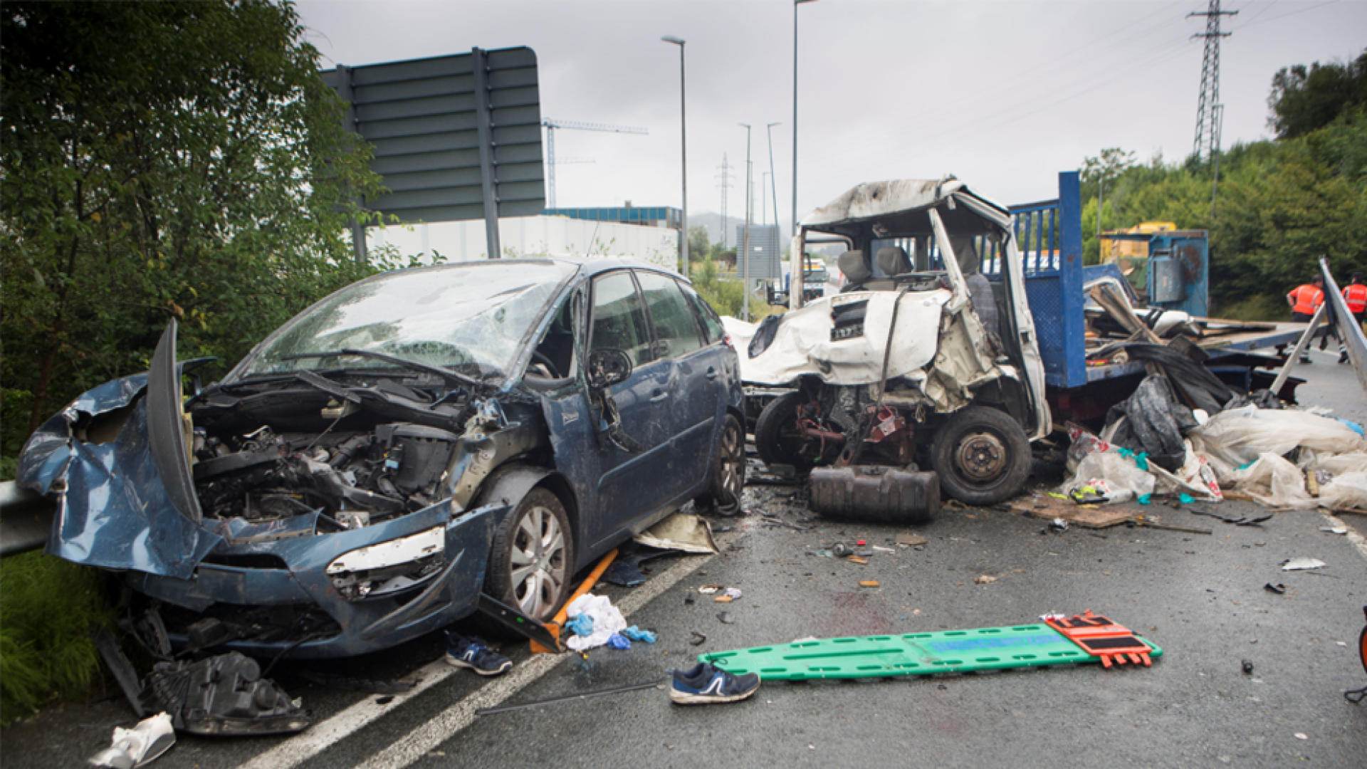 Fallece un camionero navarro en un accidente en la Gi-636 en Irún
