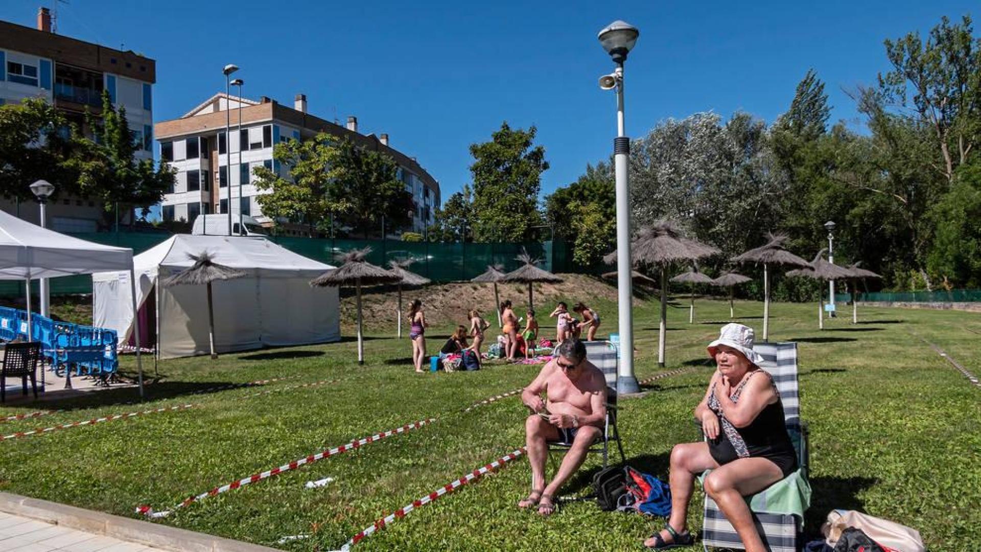 Ayegui y Estella abren sus piscinas con menos demanda de la prevista