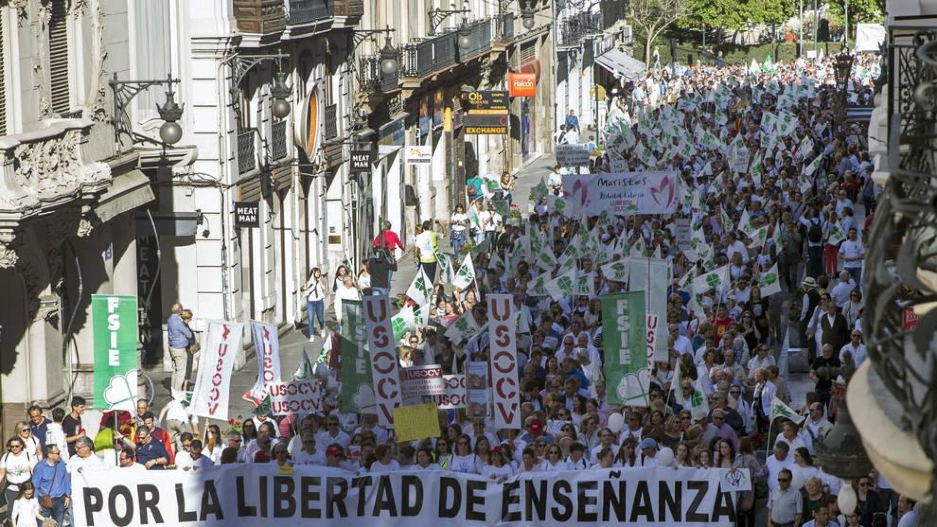 La enseñanza concertada lamenta la discriminación al 25% de sistema educativo AYUDAS EDUCACIÓN