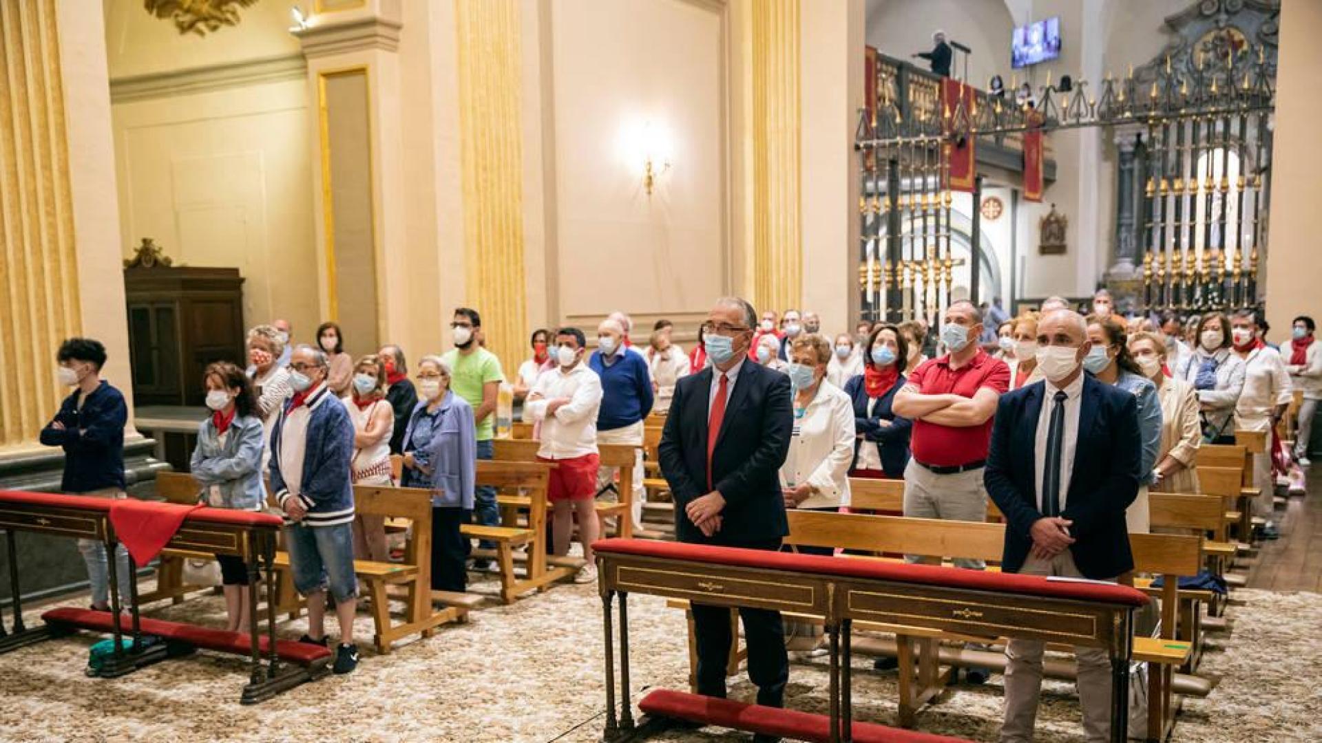Orquesta Sinfónica de Navarra y Capilla de Música, en número reducido, en el coro alto de San Lorenzo.