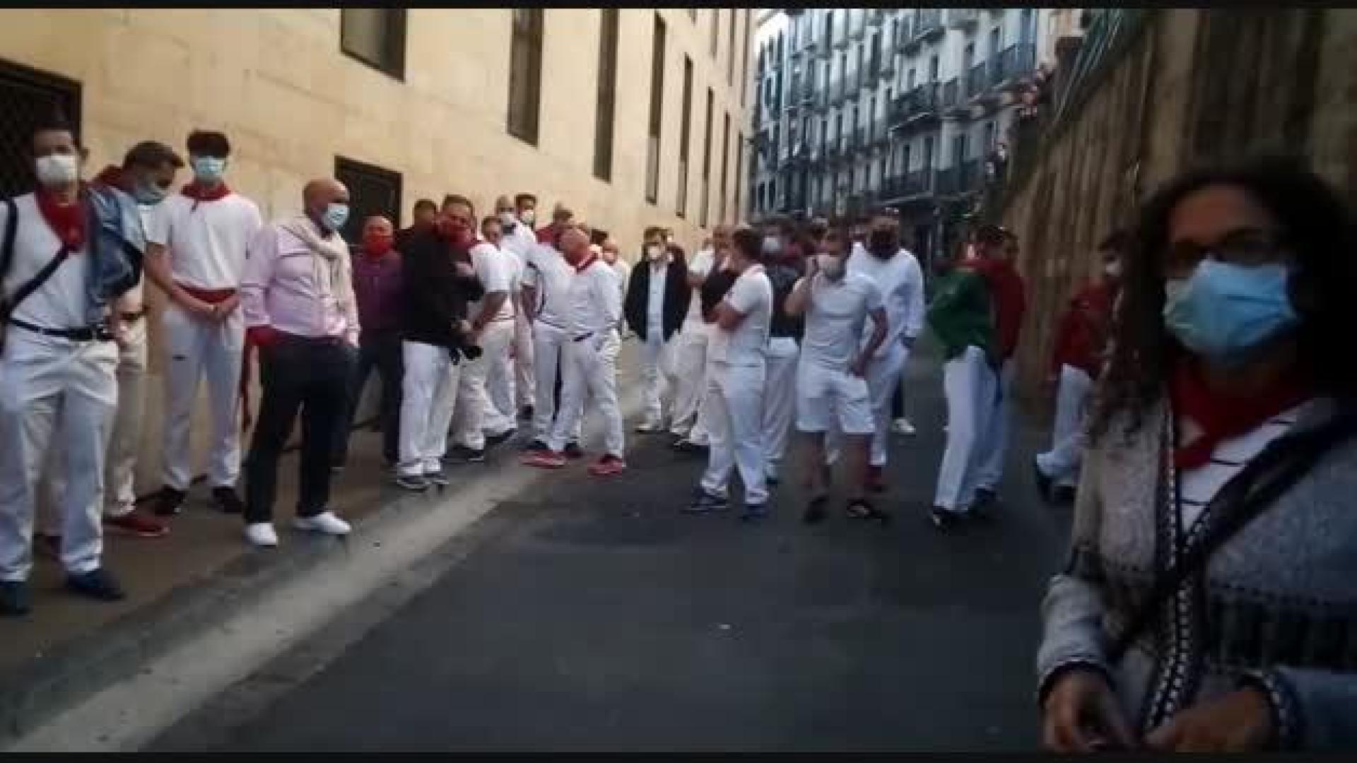 Canto y encuentro del primer 'no encierro'