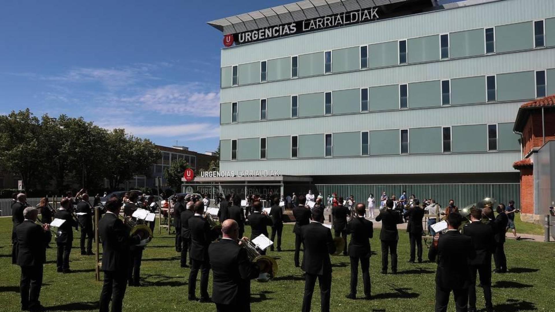 Música de La Pamplonesa este 7 de julio en el exterior del CHN