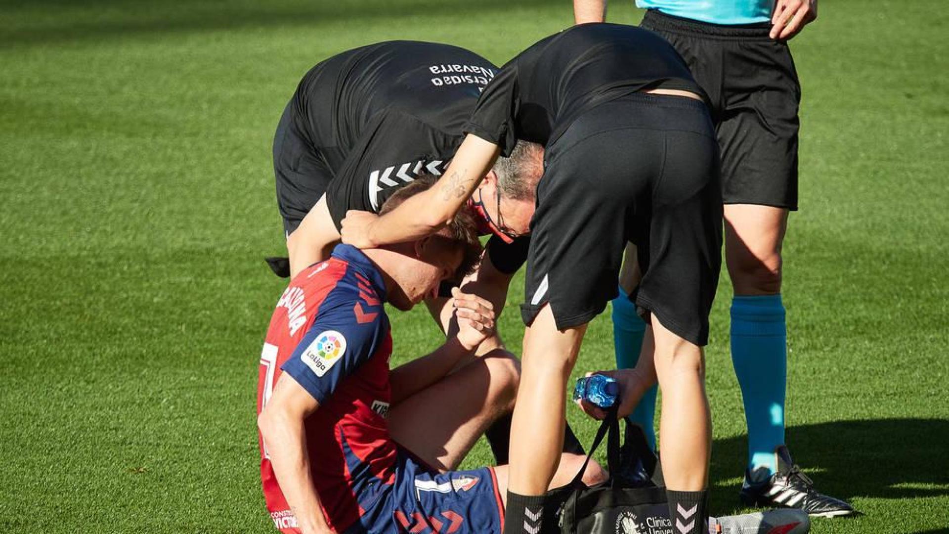 Cardona, tras su lesión ante el Getafe.