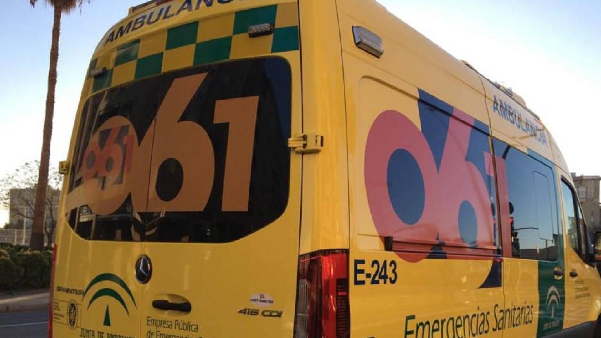 Ambulancia de la Empresa Pública de Emergencias Sanitarias andaluza.