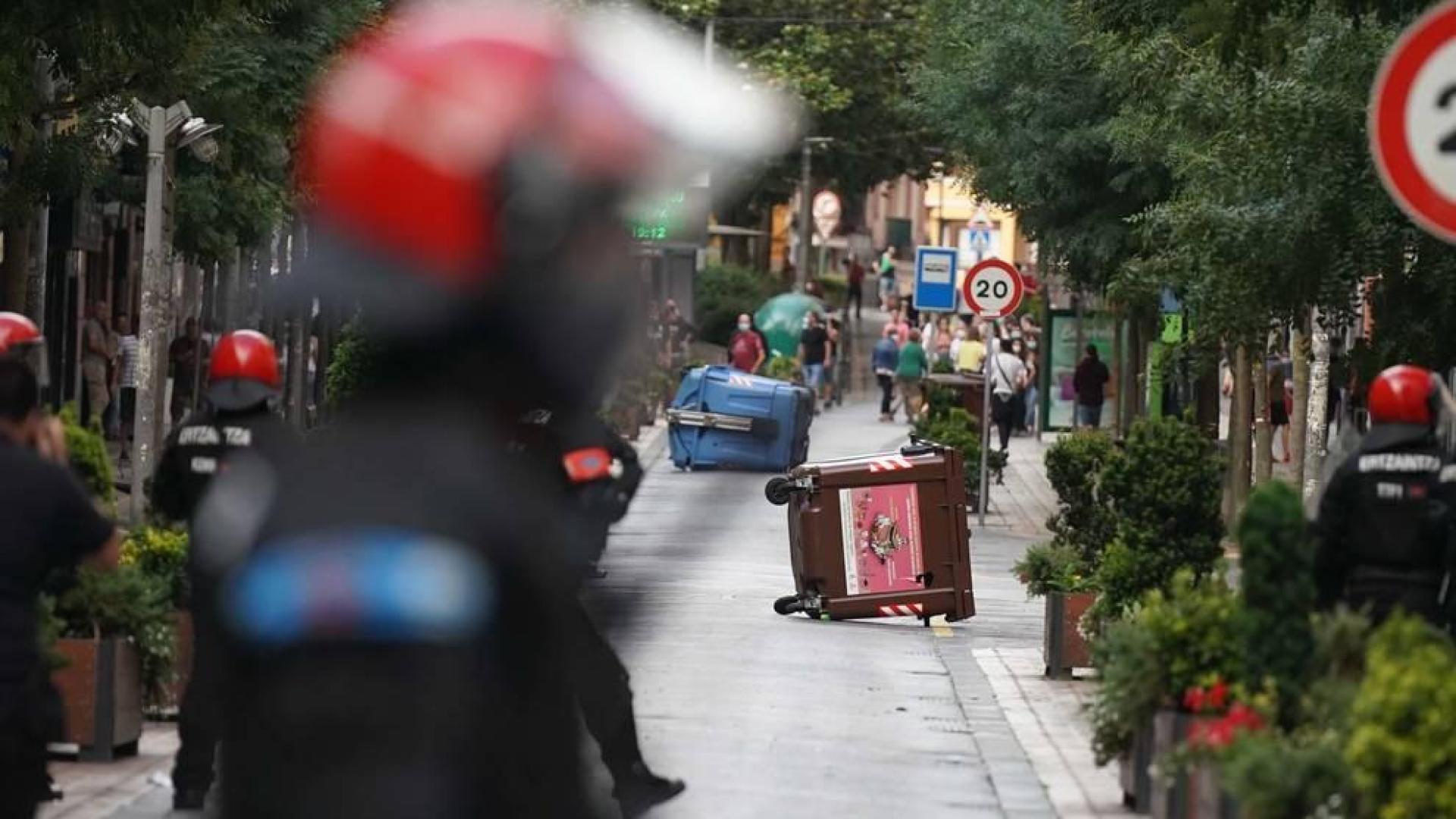 Cinco detenidos y dos heridos en los incidentes del mitin de Vox en Barakaldo