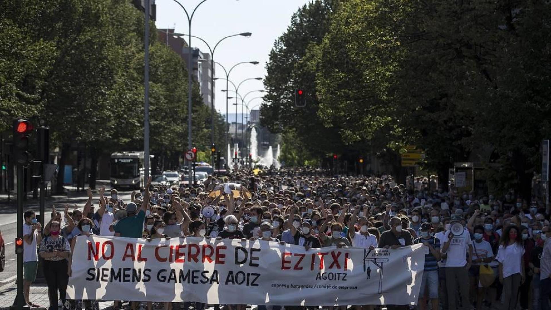 Un clamor de 3.000 personas da voz a los 239 empleados de Gamesa Aoiz