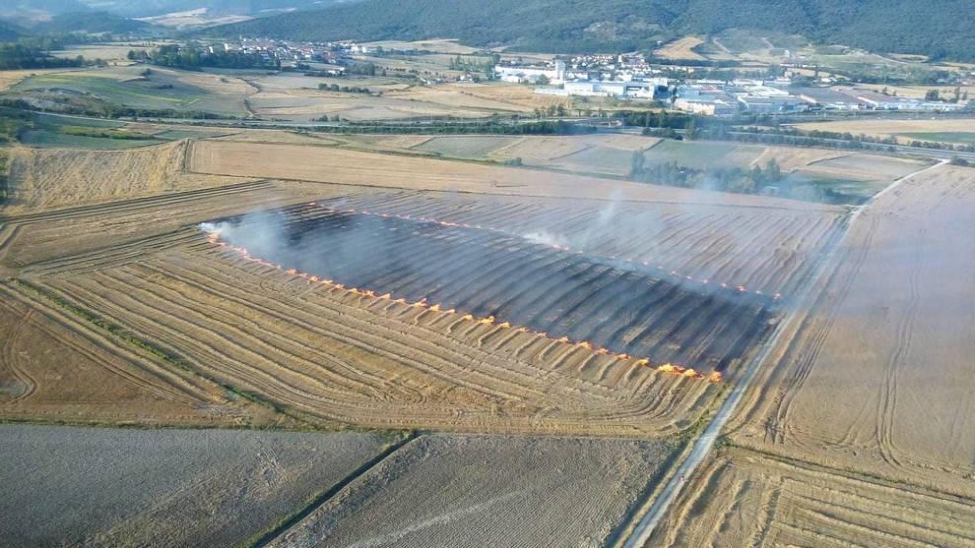 Un incendio en un campo de cereal el sábado en Berrioplano afecta a 6 hectáreas