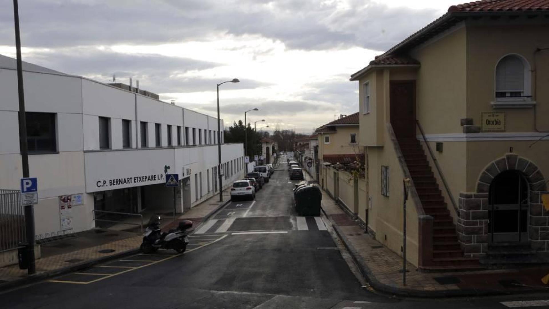 Vista de la calle María Auxiliadora, en el barrio de la Txantrea, que se convertirá en zona peatonal.