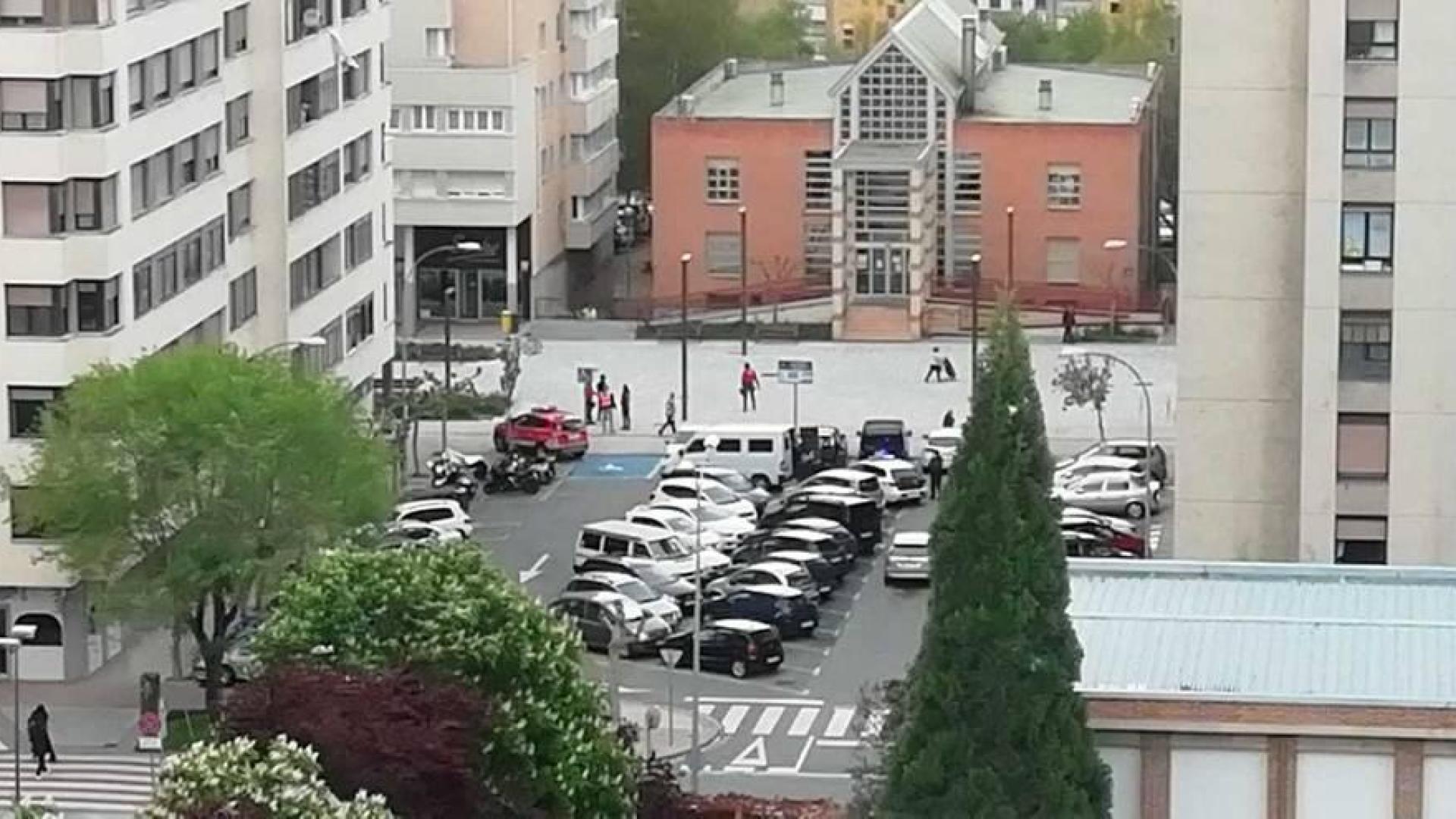 Detenido tras entrar con un machete al centro de salud de Barañáin