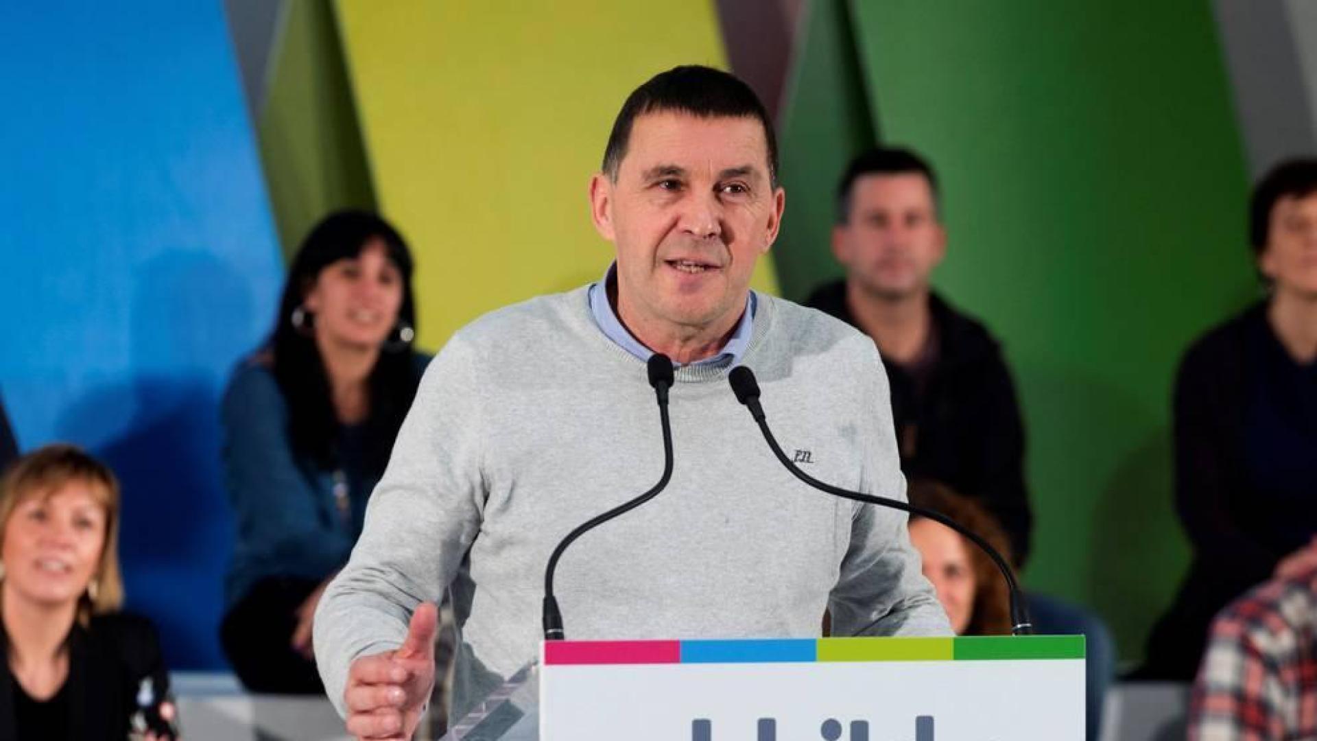 Otegi lamenta que "el 155 ha venido para quedarse" y reclama igualdad con el Estado