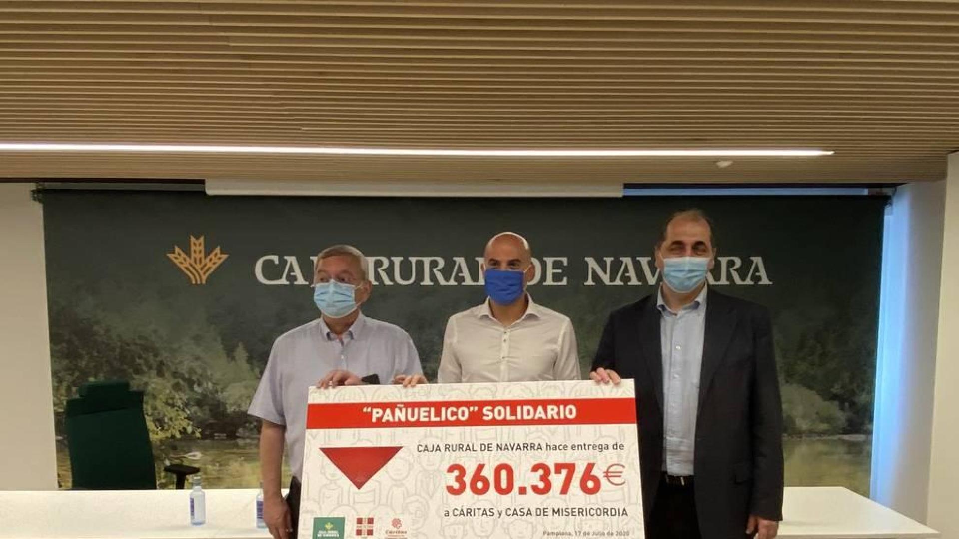 El "Pañuelico solidario" recauda más de 360.000 € para Cáritas y la Meca