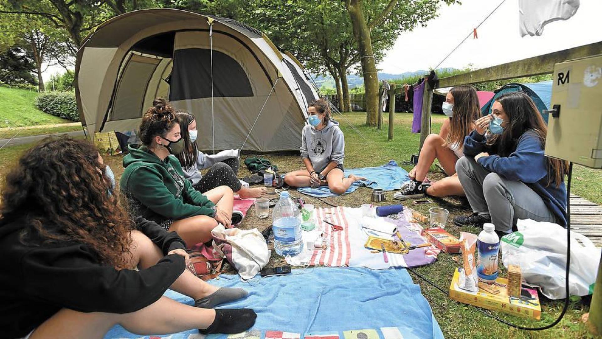 Navarros alojados en el camping de Zarautz cuentan su experiencia