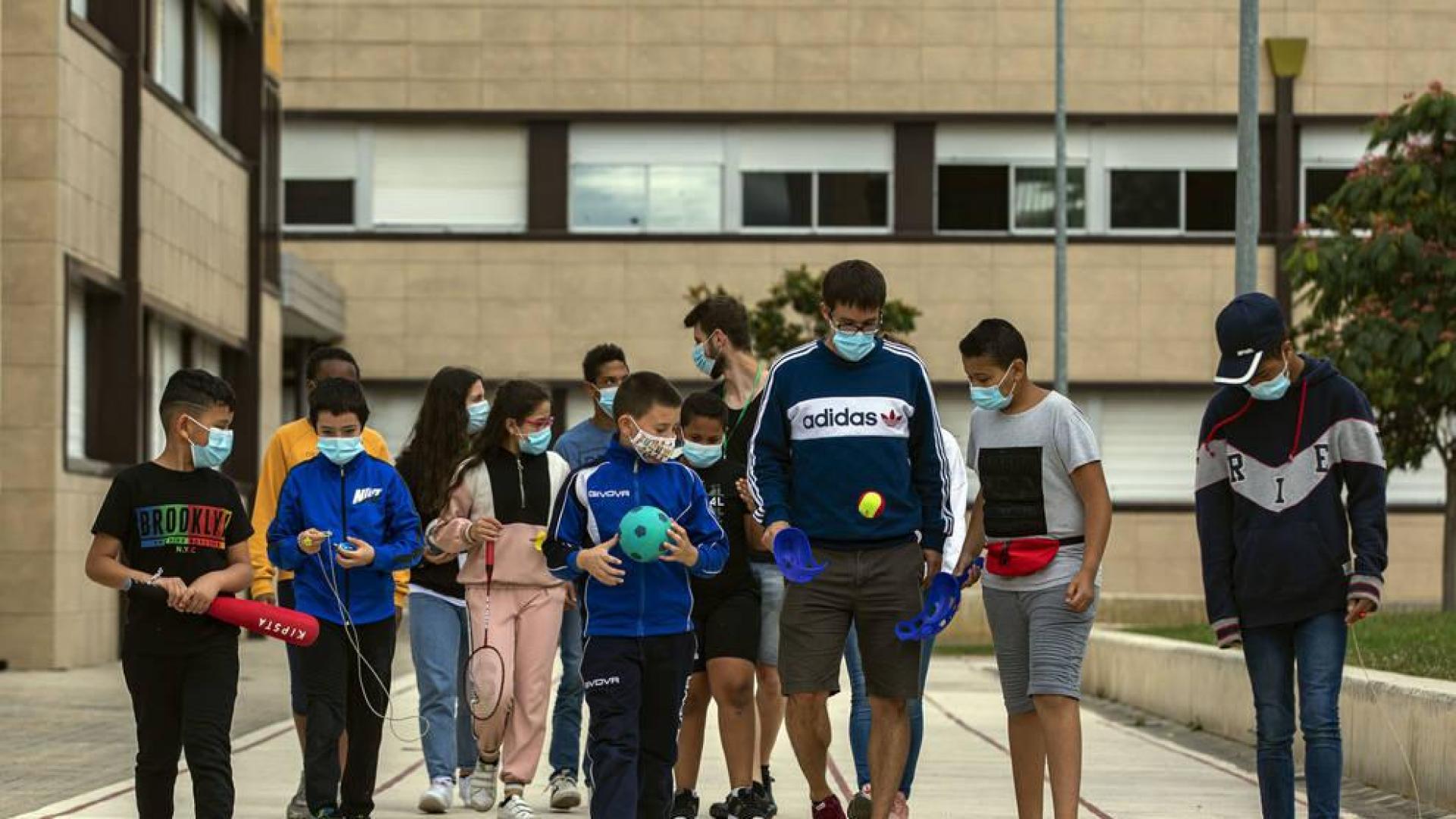 El campamento de 'los imprescindibles'