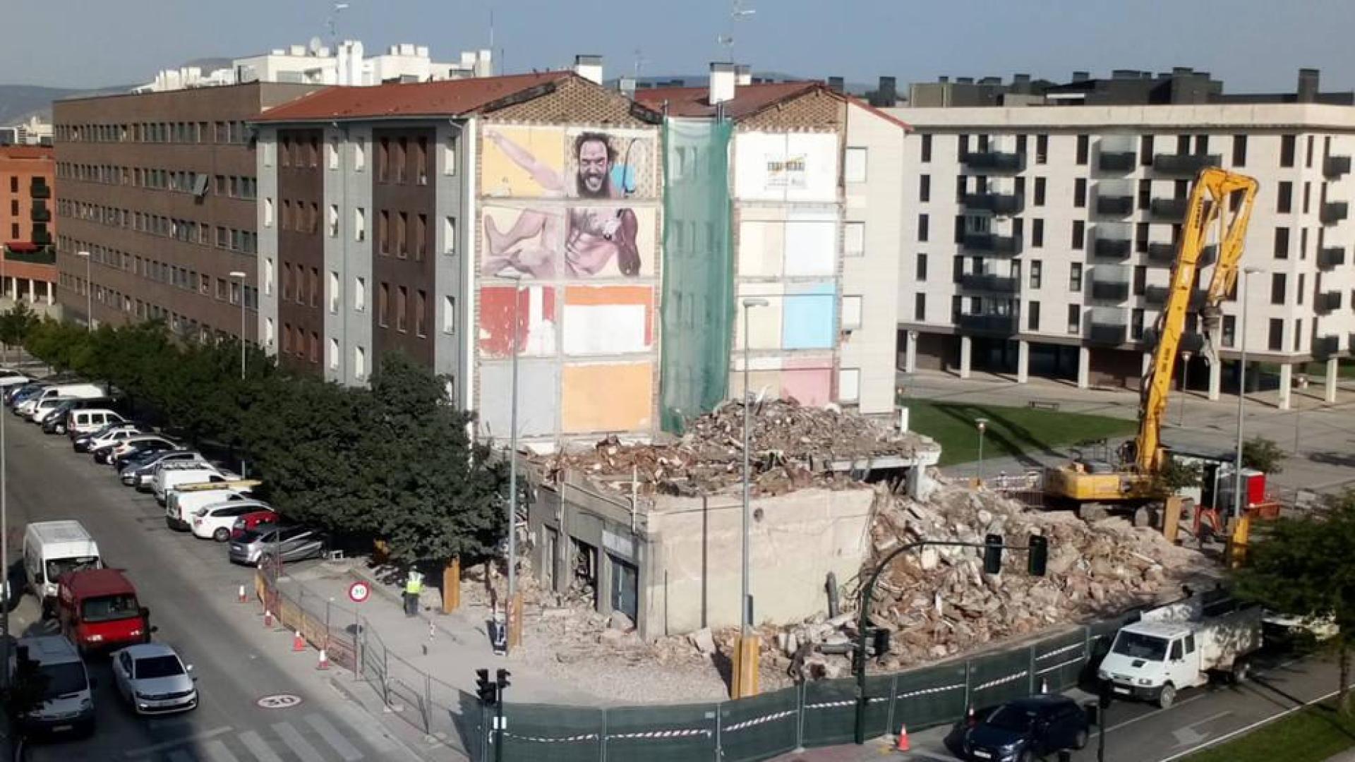 El edificio de la calle Ferrocarril, derribado.