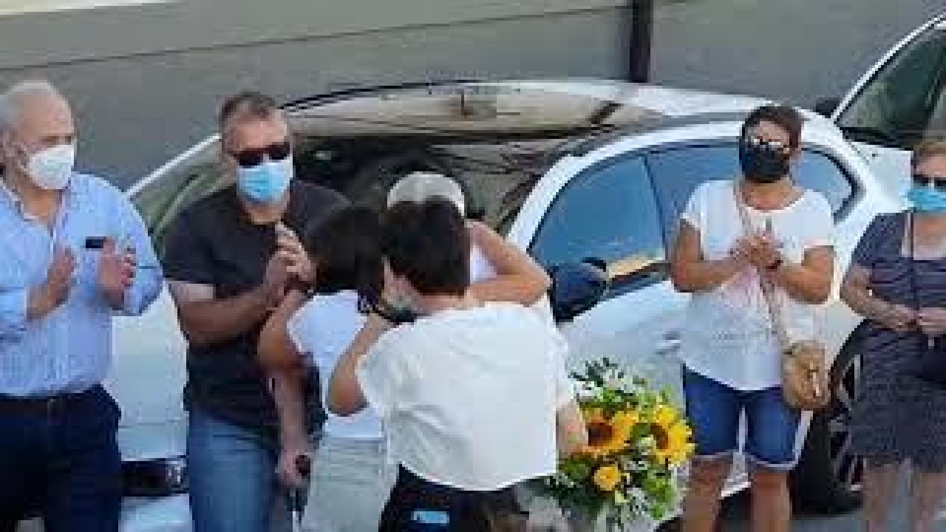 Así han recibido a un vecino de Tafalla después de cuatro meses ingresado por coronavirus
