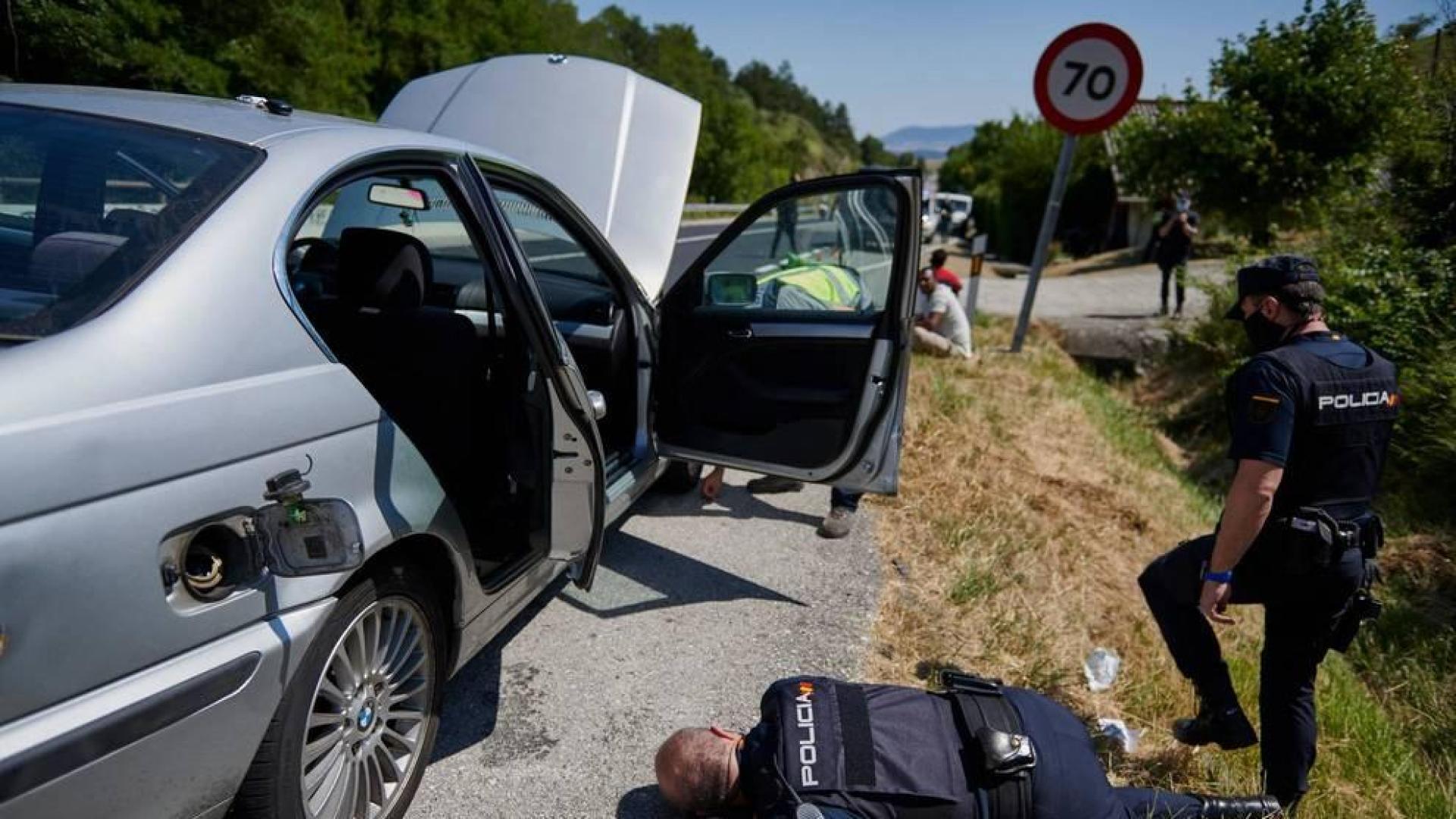 Policías para mantener el orden