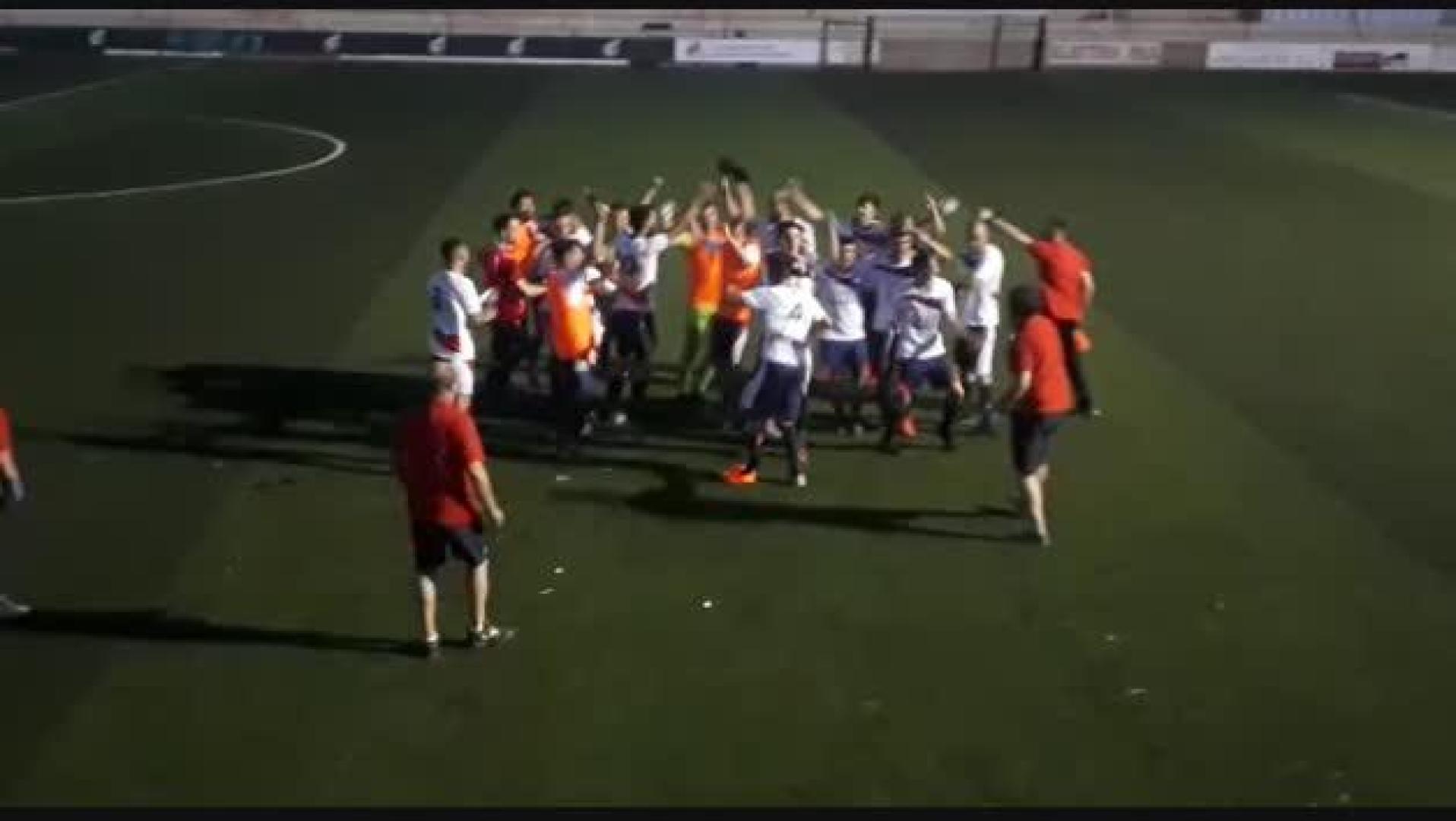 Vídeo con la celebración de la UD Mutilvera tras subir a Segunda B (II)
