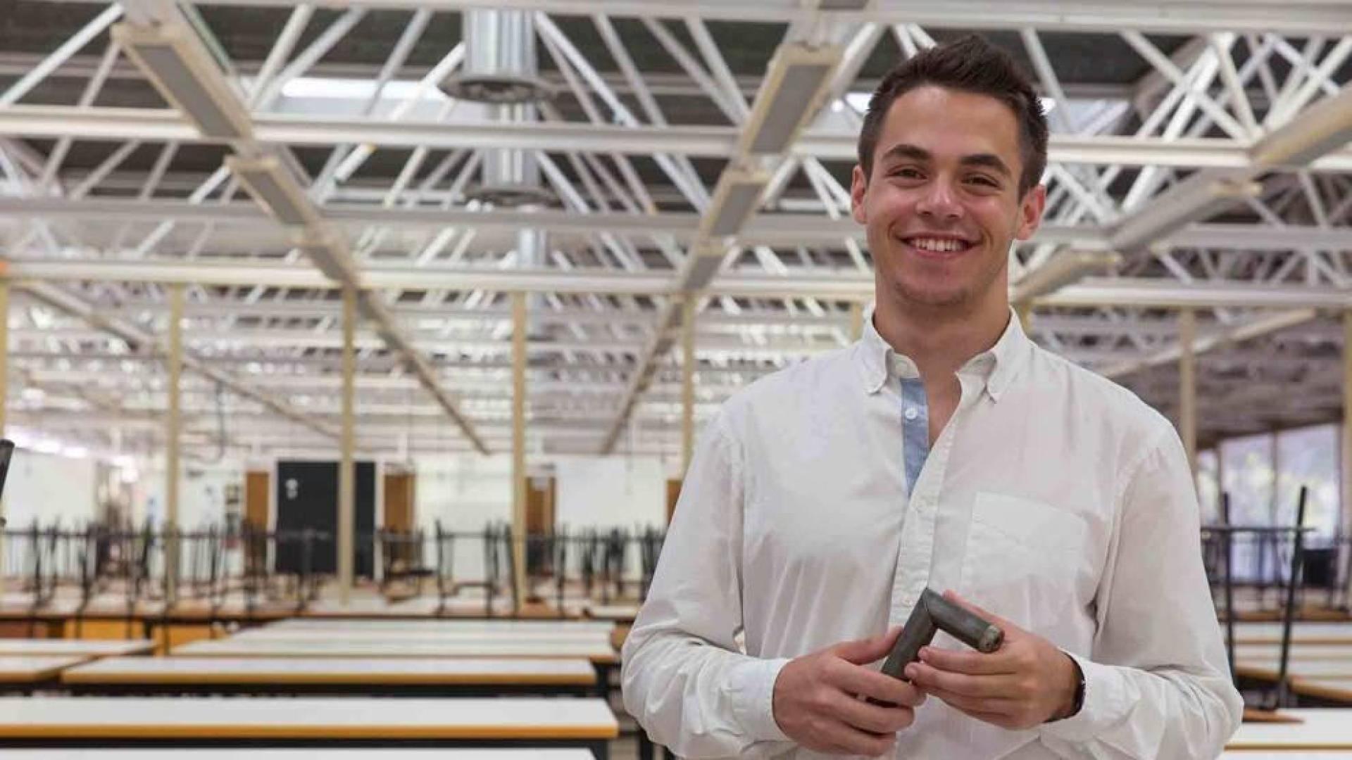 CER O: el martillo plegable creado por un estudiante de Diseño de la UN