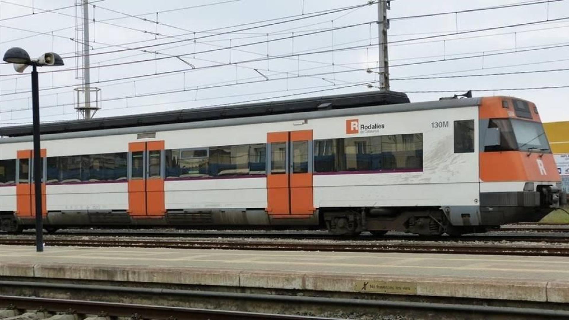 Una quema intencionada en vías de Lleida afecta a la circulación de trenes R13 y R14
