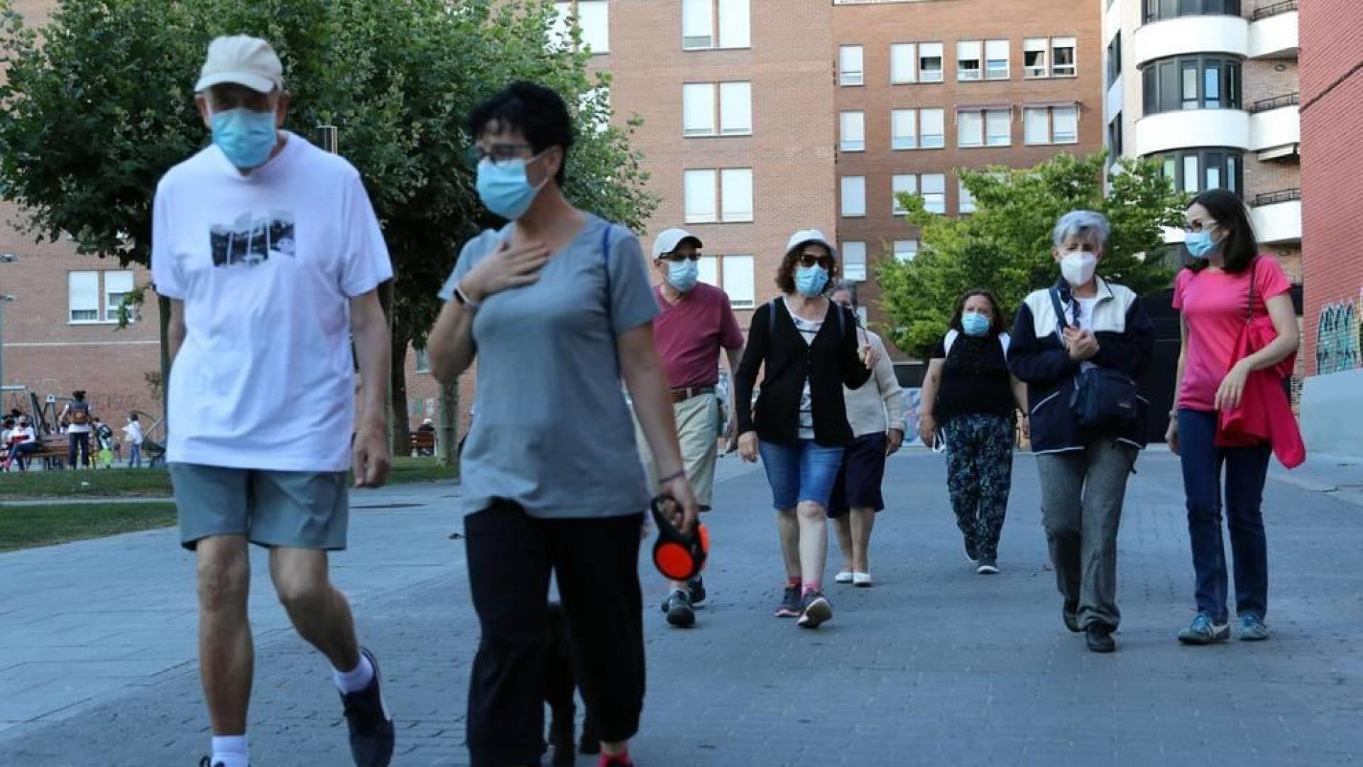 Paseos para sacar a la tercera edad de Burlada de su autoconfinamiento