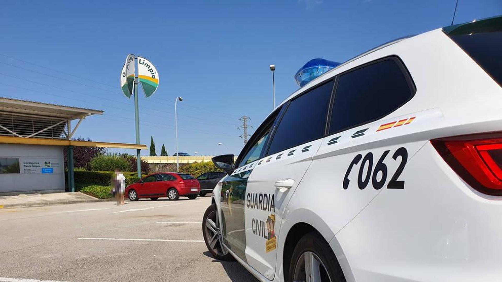 Tres detenidos por robar en puntos limpios de Pamplona y Los Arcos