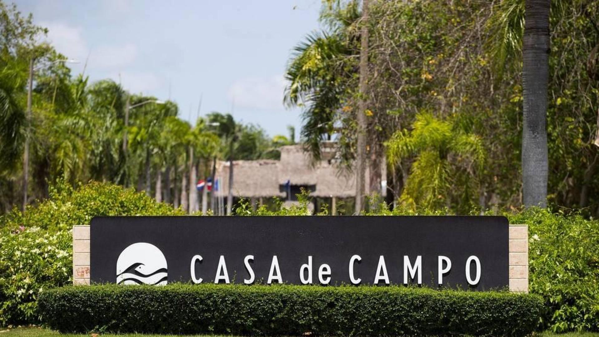 Calma en torno a la urbanización dominicana donde podría estar el rey emérito