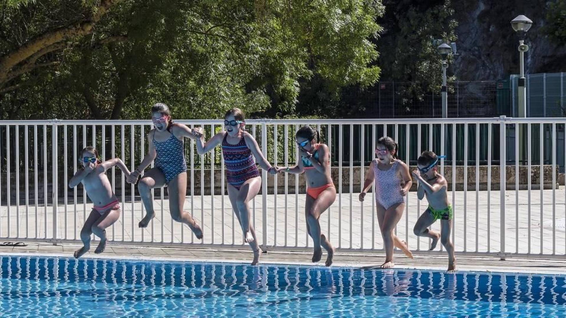 Piscinas de 27 municipios reciben a los bañistas en Tierra Estella