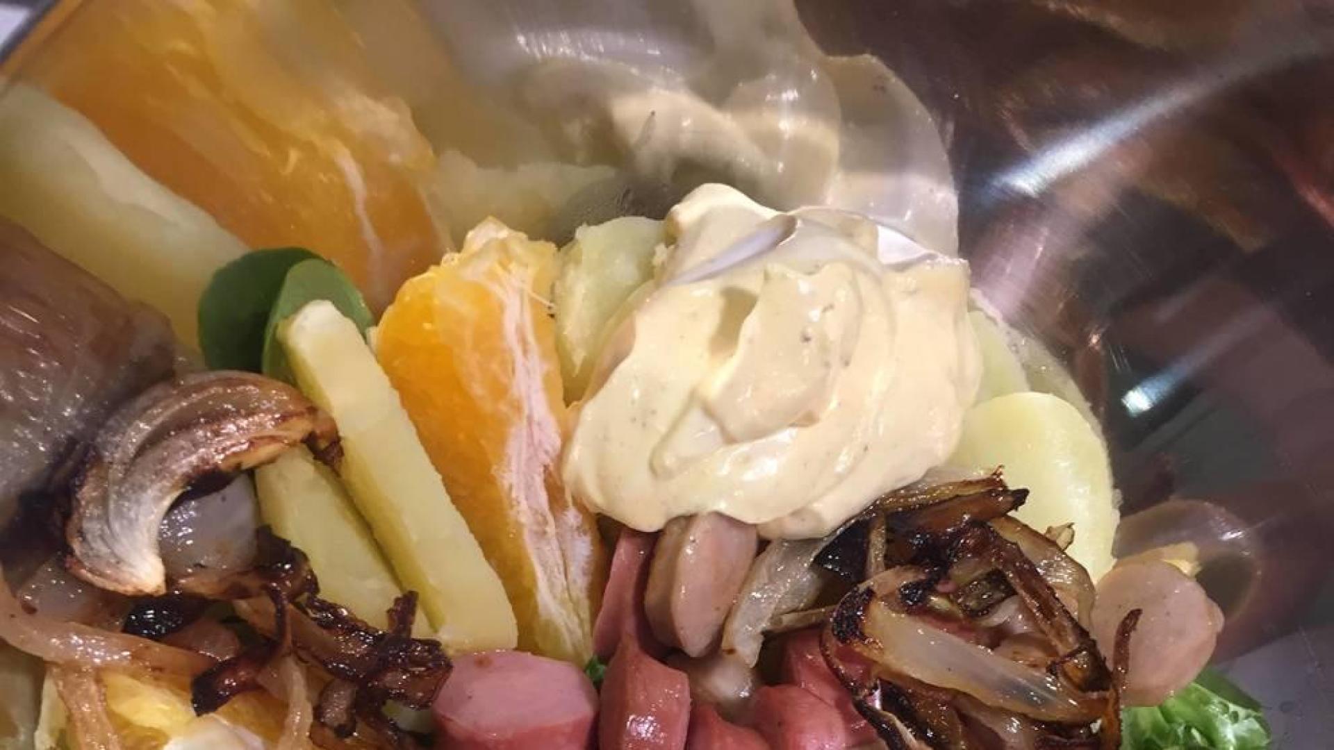 La salsa es yogur natural y mostaza... pues eso...