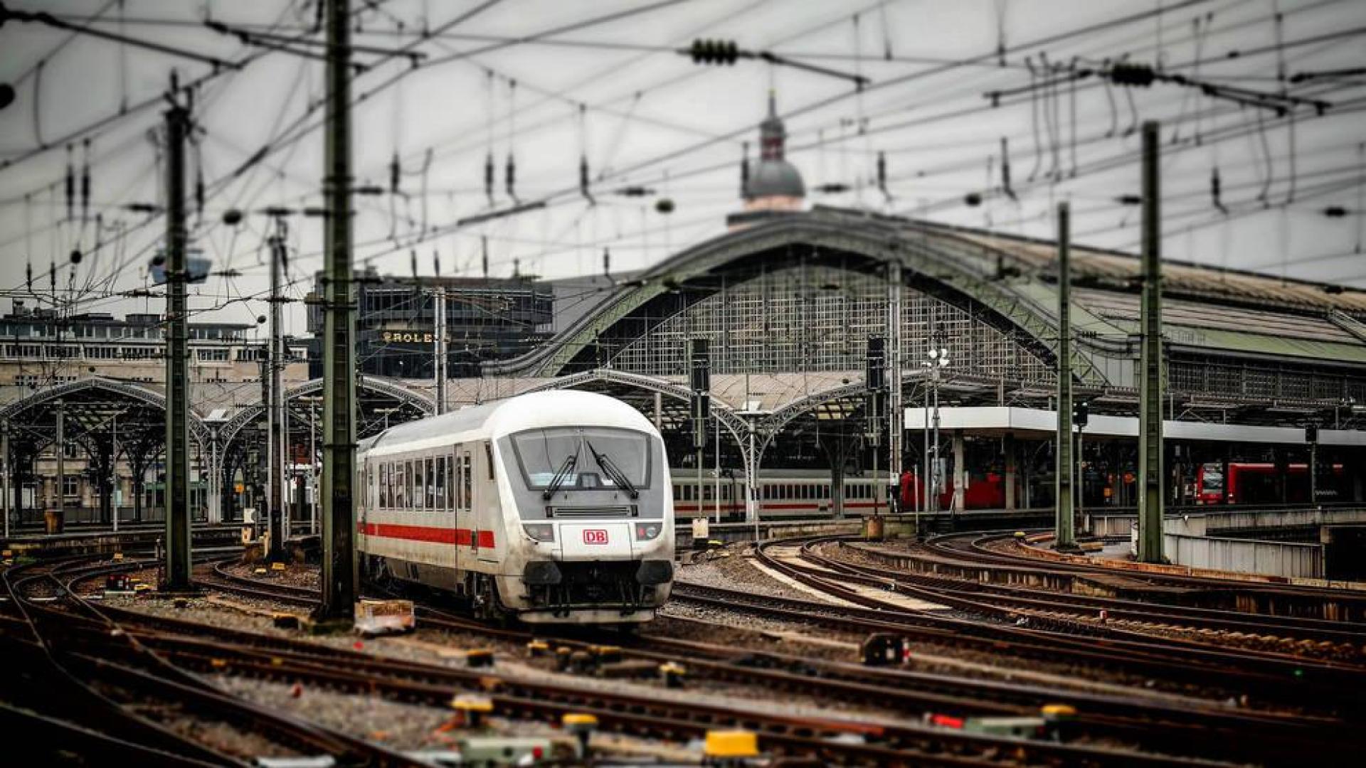 Un estudio calcula las posibilidades de contraer la covid-19 en un tren