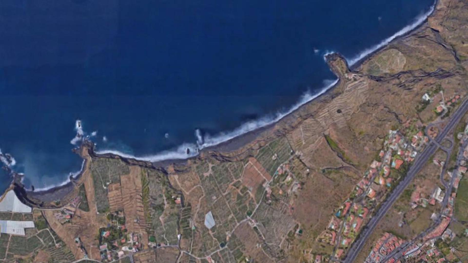 Desalojan una playa tras interceptar una quedada para difundir la covid-19