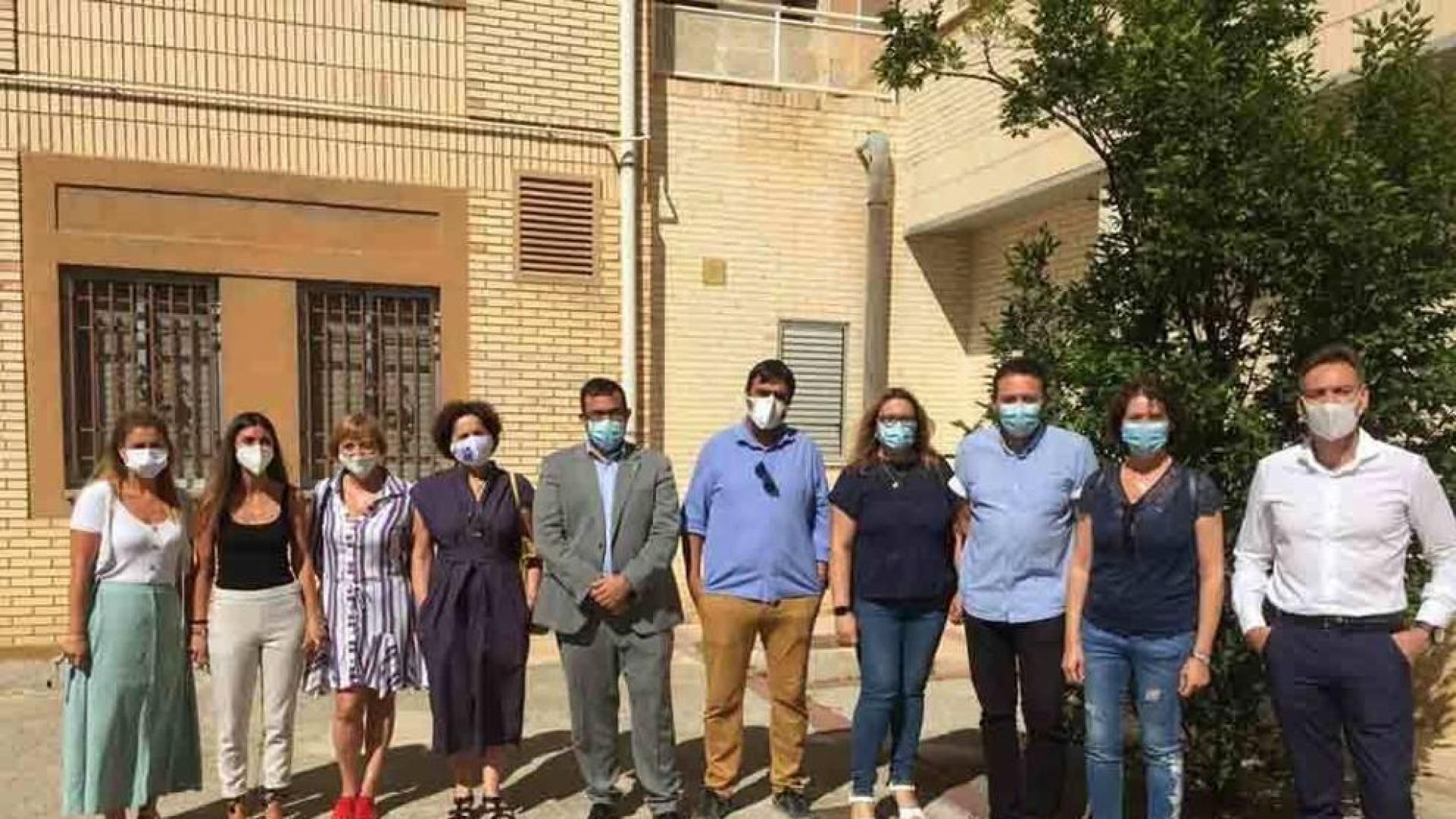 Remírez y Maeztu visitan el centro que alojará a 'menas' con Covid-19