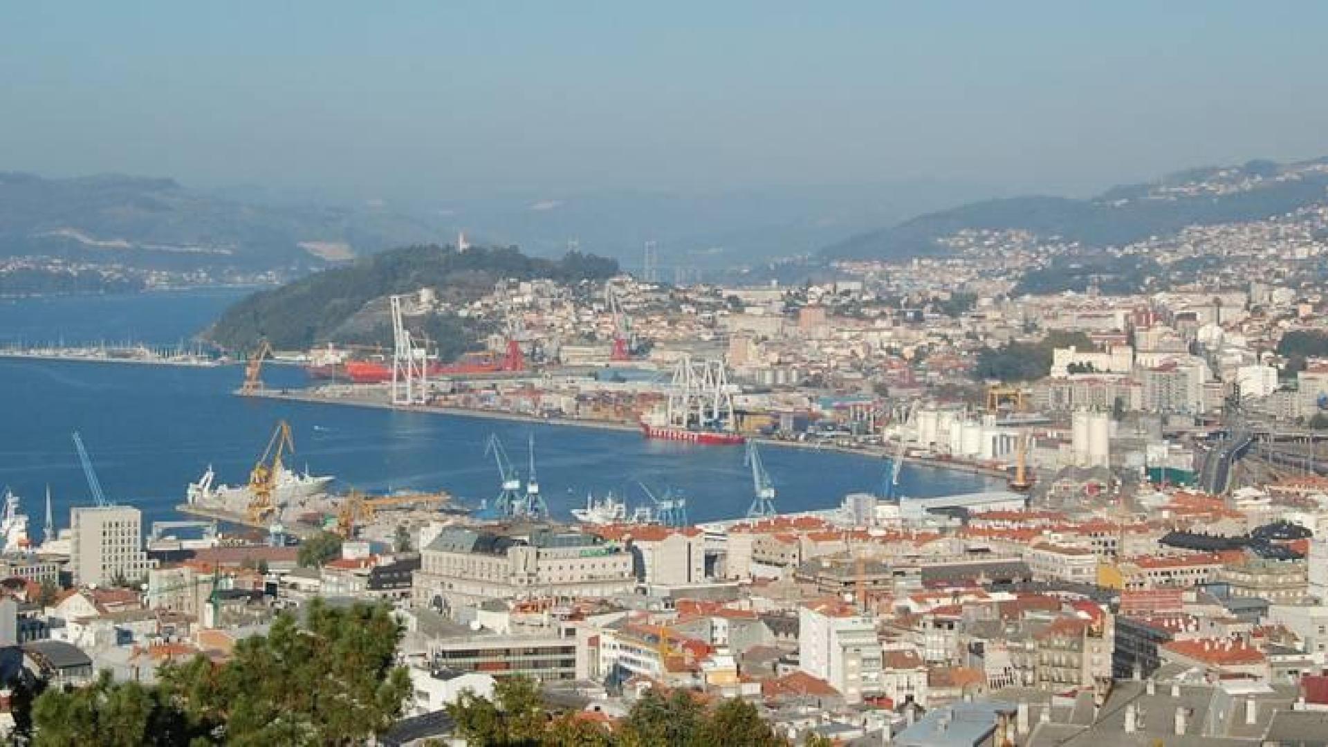 Herido con quemaduras al explotarle un móvil en las manos en un hotel en Vigo