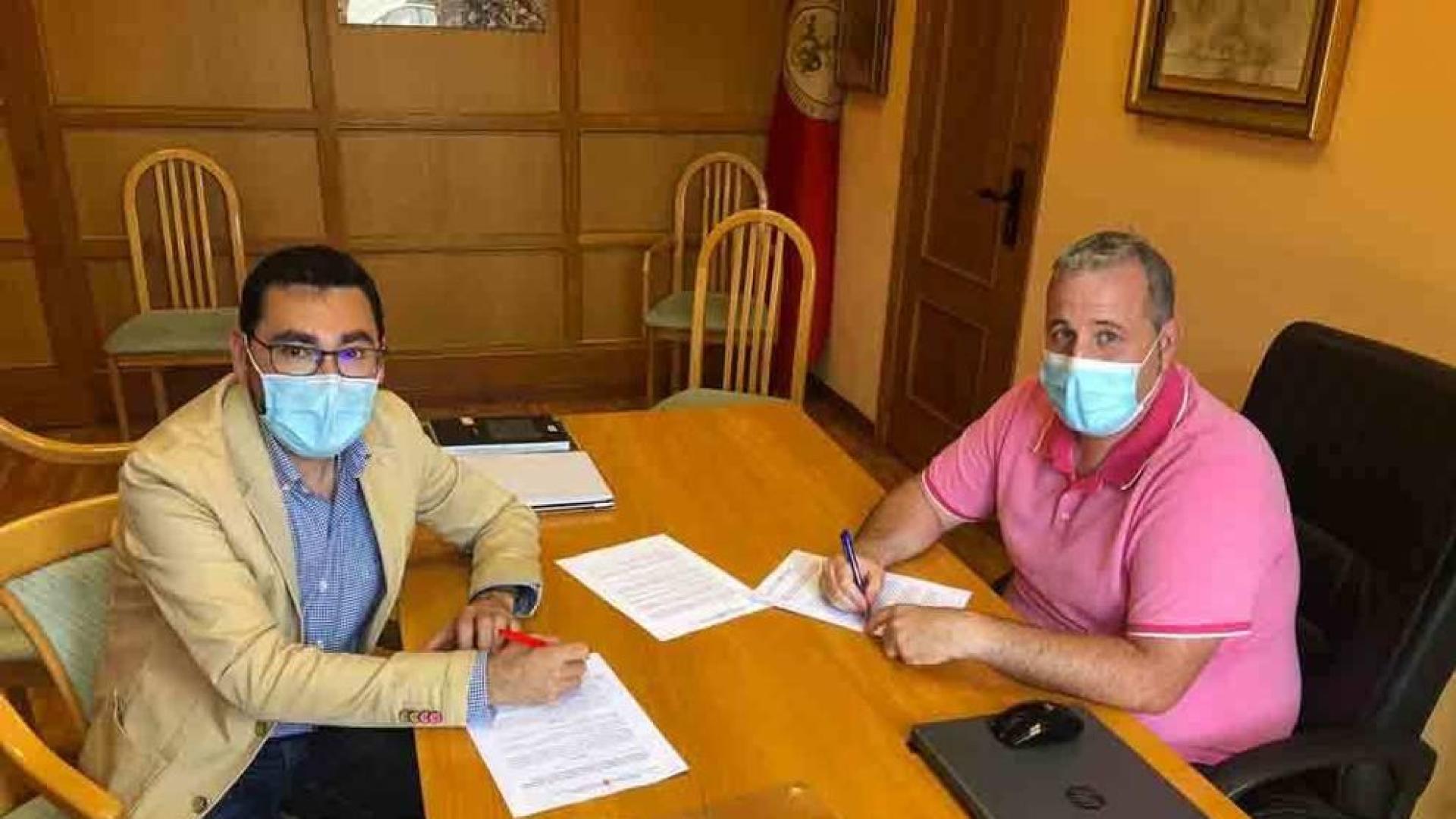 El Gobierno aporta 30.000 euros para el sistema de tornos de las piscinas municipales de Larraga