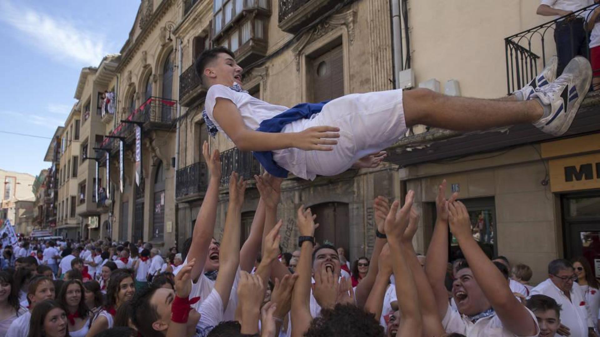 La suspensión de fiestas ahorrará 20 millones a ayuntamientos y concejos