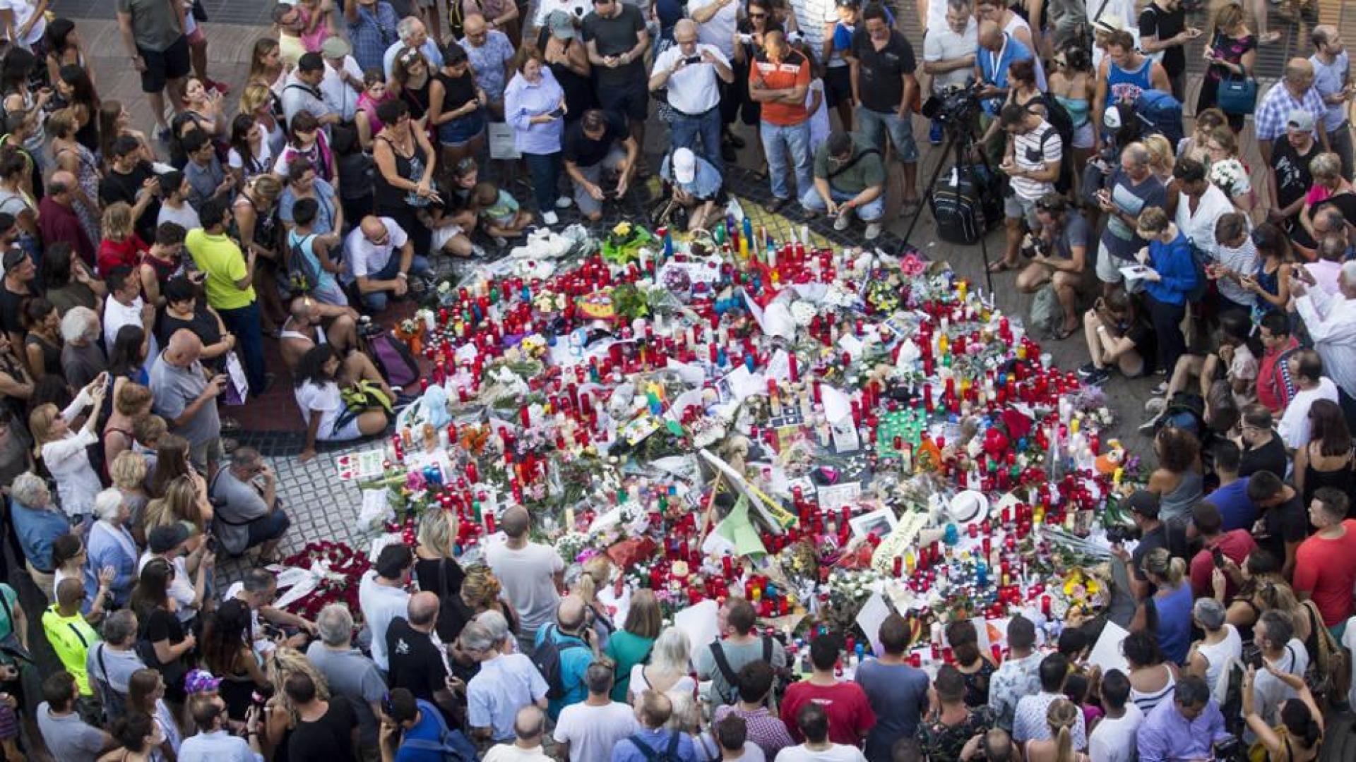 Barcelona recupera una normalidad contenida tras el atentado de La Rambla