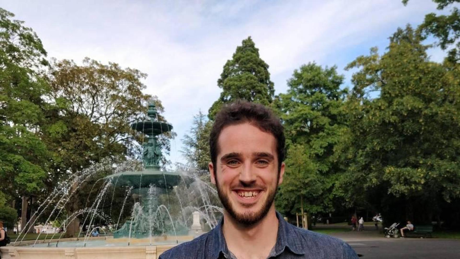 Jesús Urtasun Elizari, tesis en Física y estudios de Filosofía en Milán