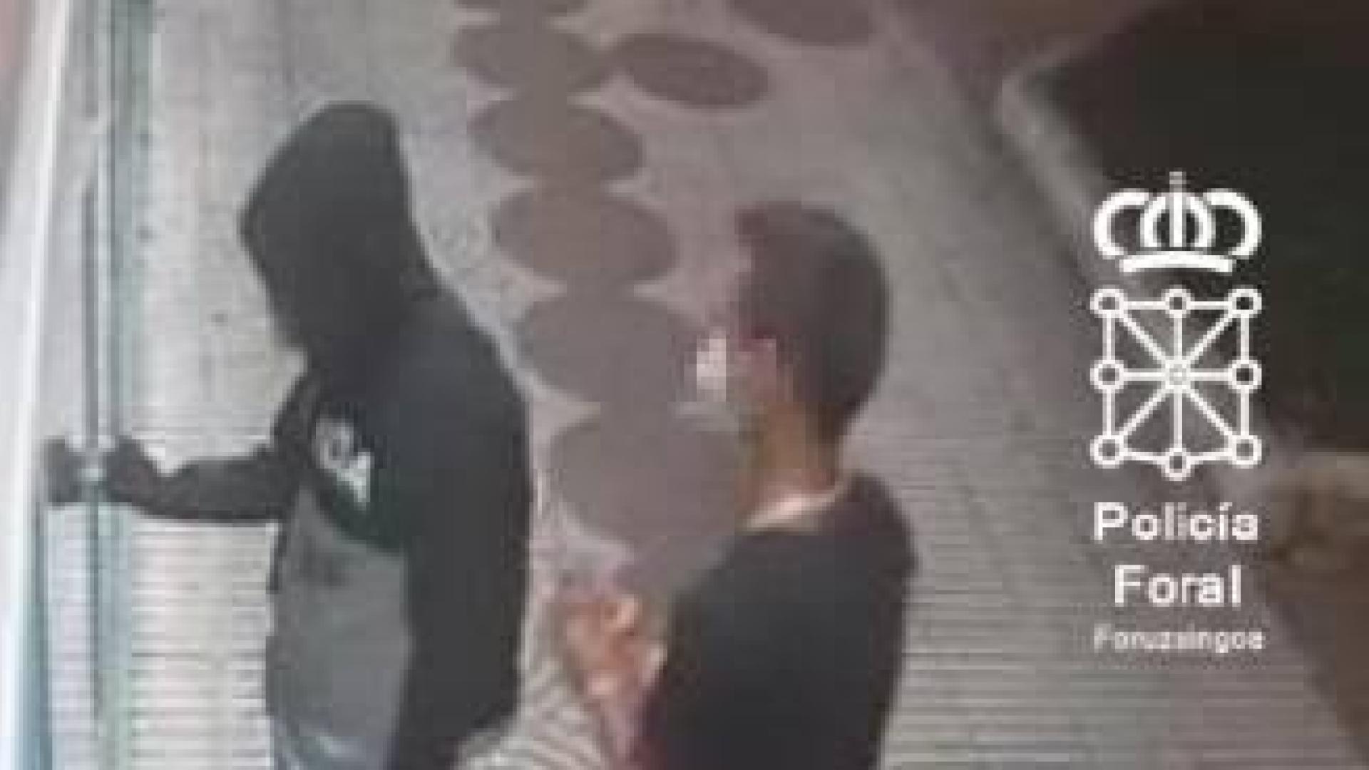 Detenidos tres jóvenes de 22 y 24 años tras robar en una academia en Pamplona