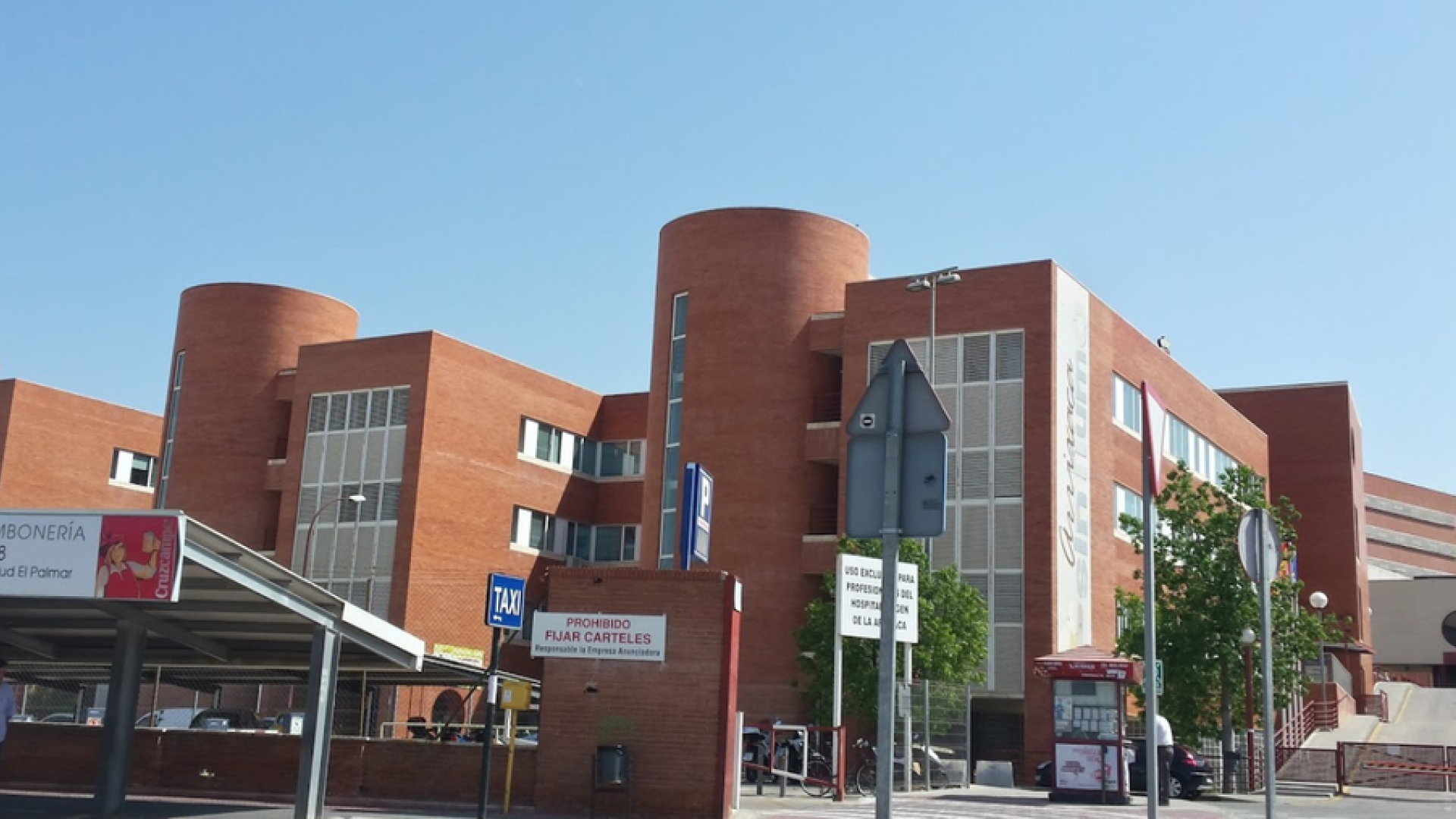 Buscan a un hombre por agredir con una barra de hierro a su mujer en Murcia