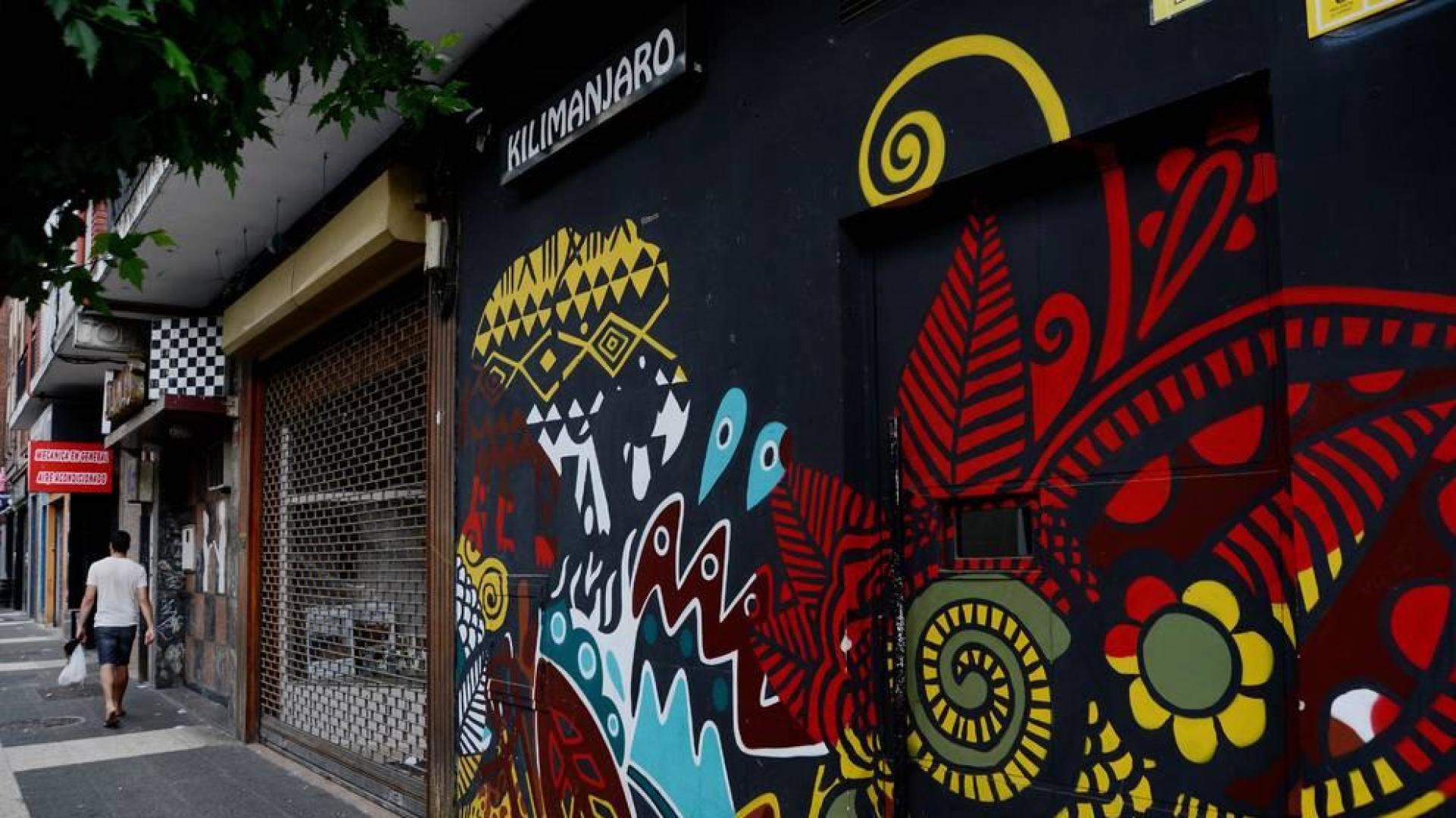 La discoteca Kilimanjaro de Vitoria ha sido clausurada de manera preventiva mientras el Departamento vasco de Salud investiga si hay un foco de contagio.