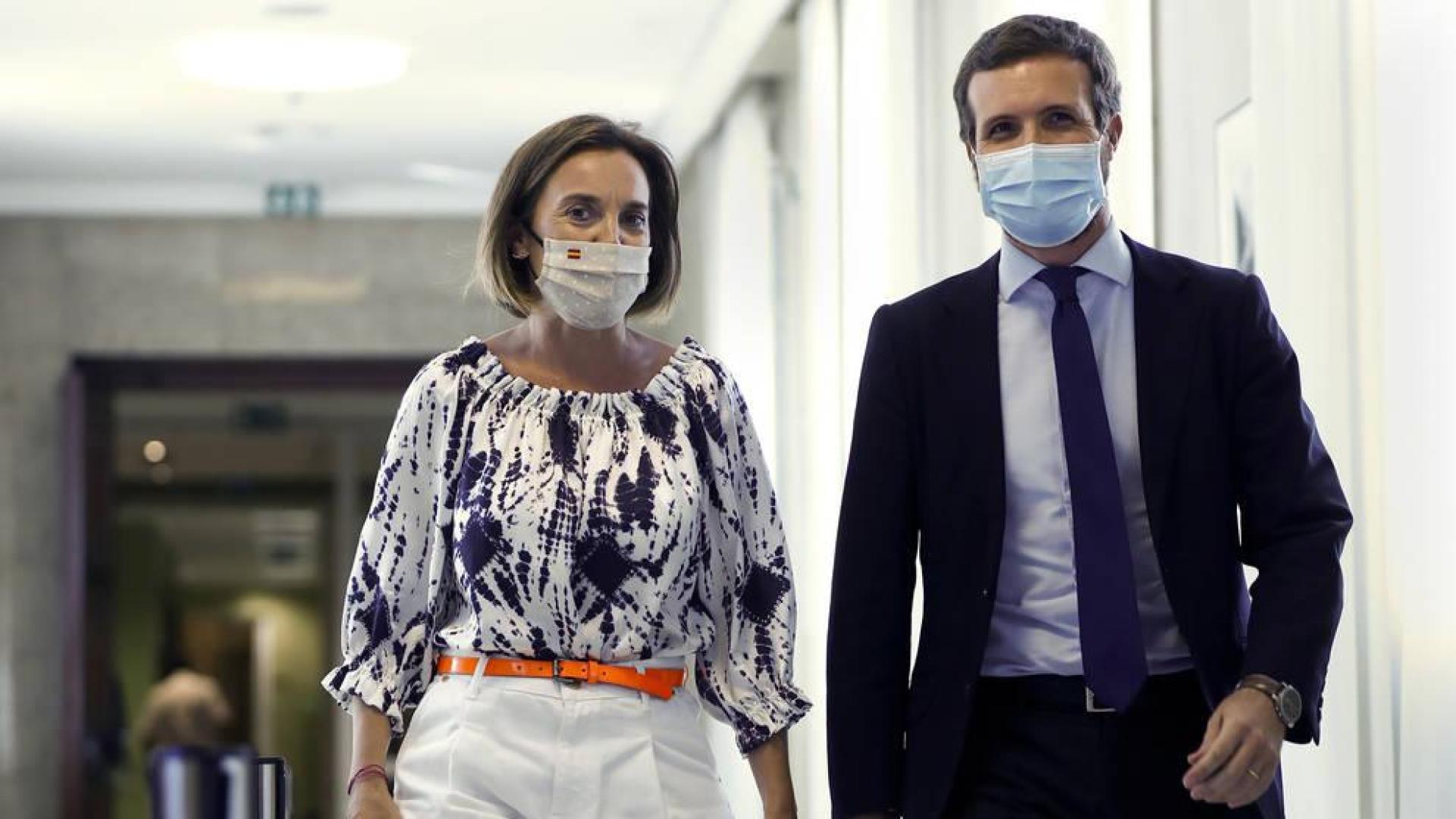 Casado acusa a Sánchez de dejación de funciones y parapetarse tras las autonomías