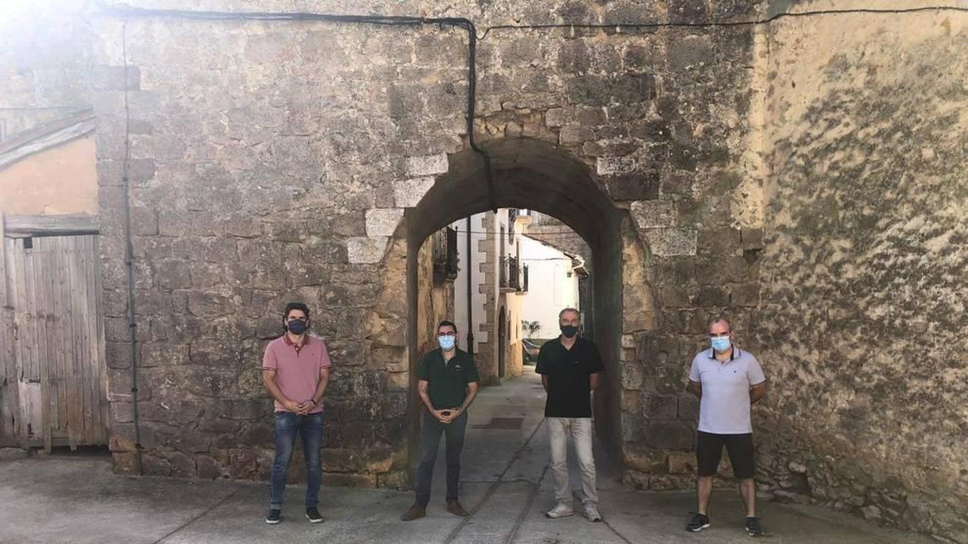 Firmado un convenio para el mantenimiento de la muralla medieval de Zúñiga