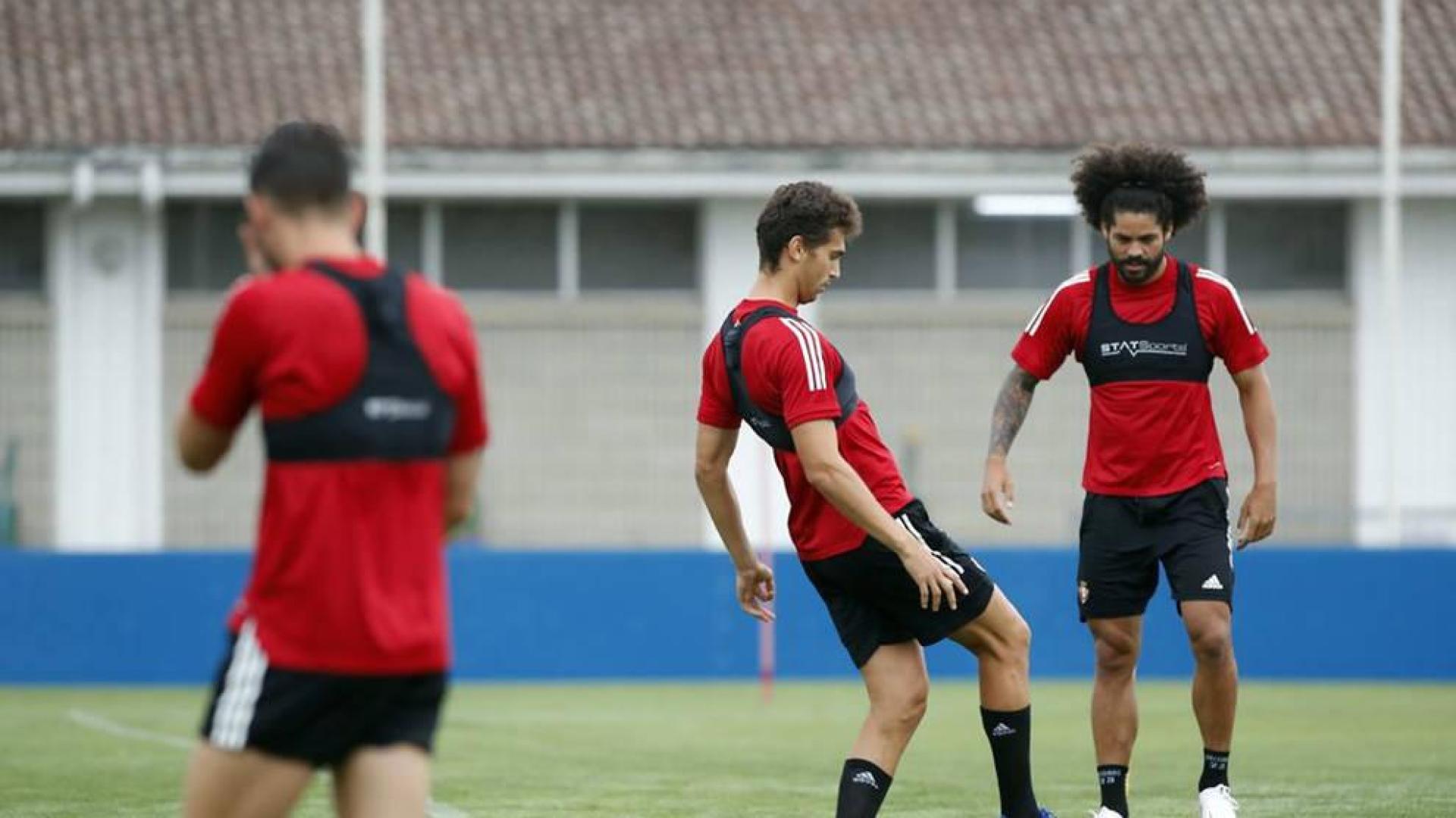 Osasuna entrena con la mirada en el Alavés