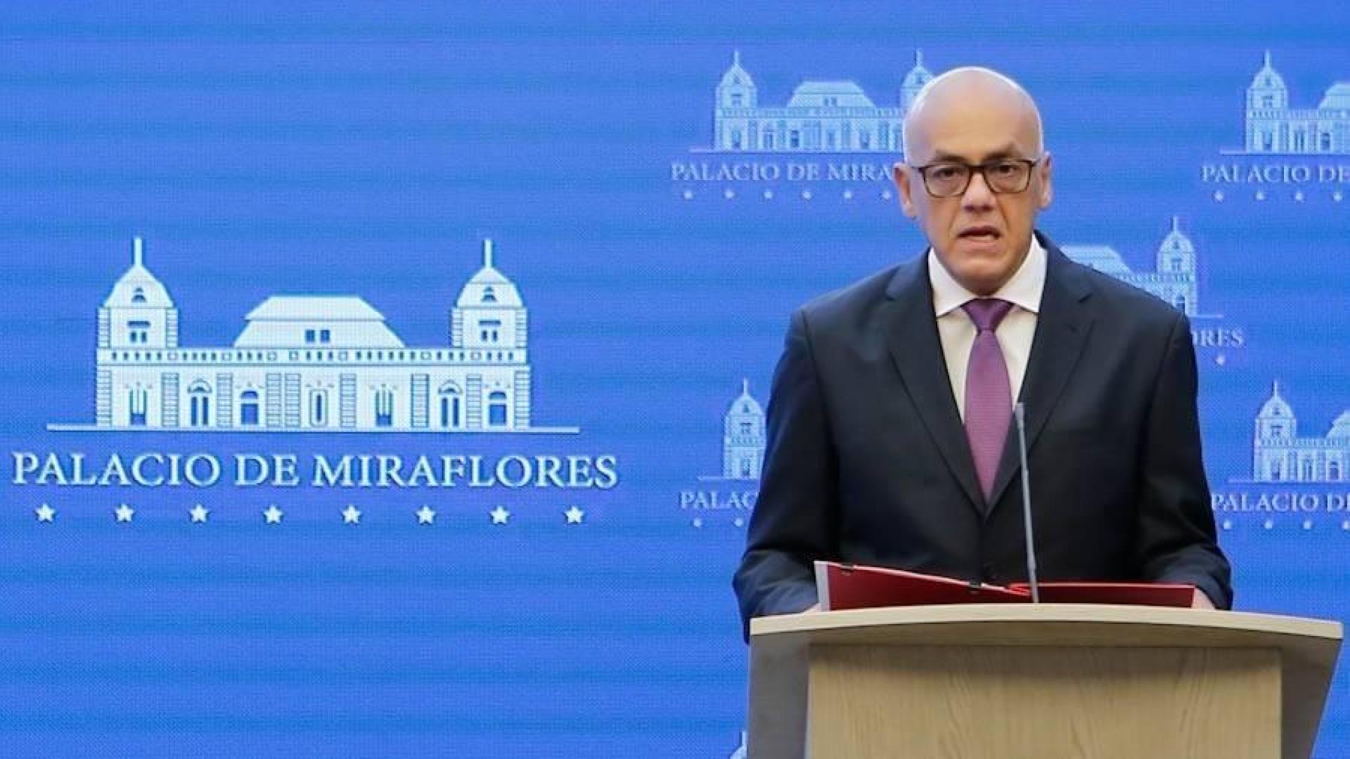 Maduro indulta a diputados opositores presos y exiliados
