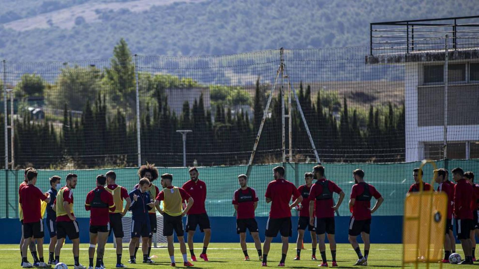 Osasuna, una excepción en Primera División de jugadores sin positivos