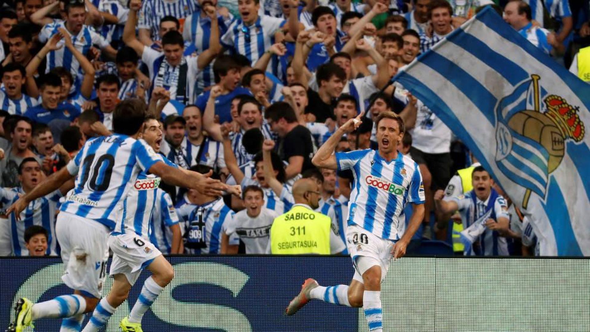 Monreal podría perderse el primer partido de Liga por una lesión muscular