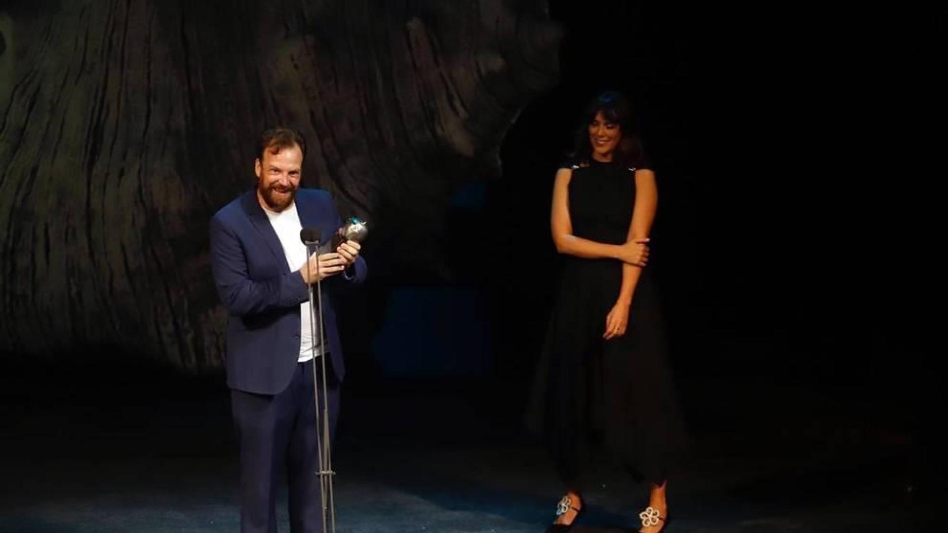 Bajo el lema 'El arte de escuchar', los XXIII Premios Max han sido una de las ediciones más atípicas debido al coronavirus, convirtiéndose la cita en un punto de encuentro de un sector, el de las artes escénicas, "de los más golpeados y matratados por la pandemia".