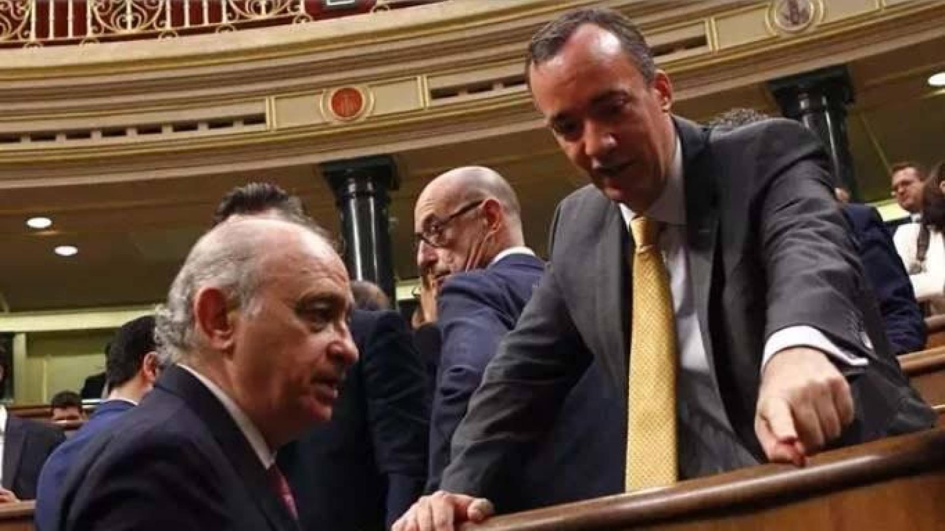 El exministro del Interior Jorge Fernández Díaz y el que fuera su secretario de Estado de Seguridad, Francisco Martínez