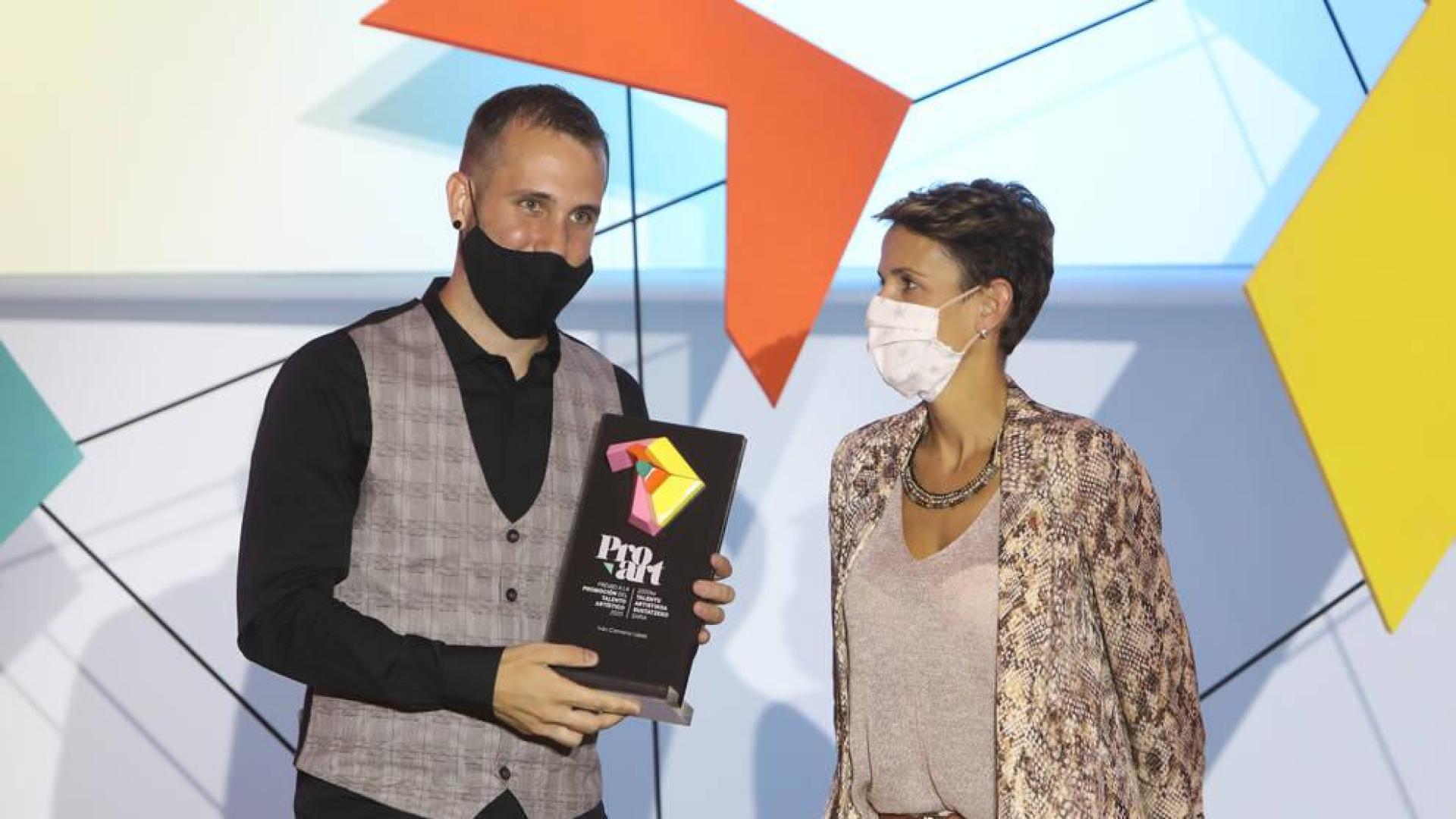 El músico Ivan Carmona recibe en Baluarte el I Premio al Talento Artístico